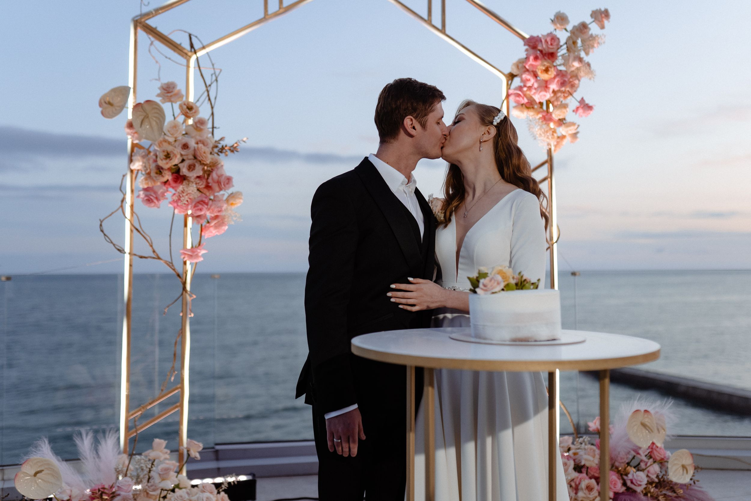 Море для двоих. Elopement Wedding Photographer