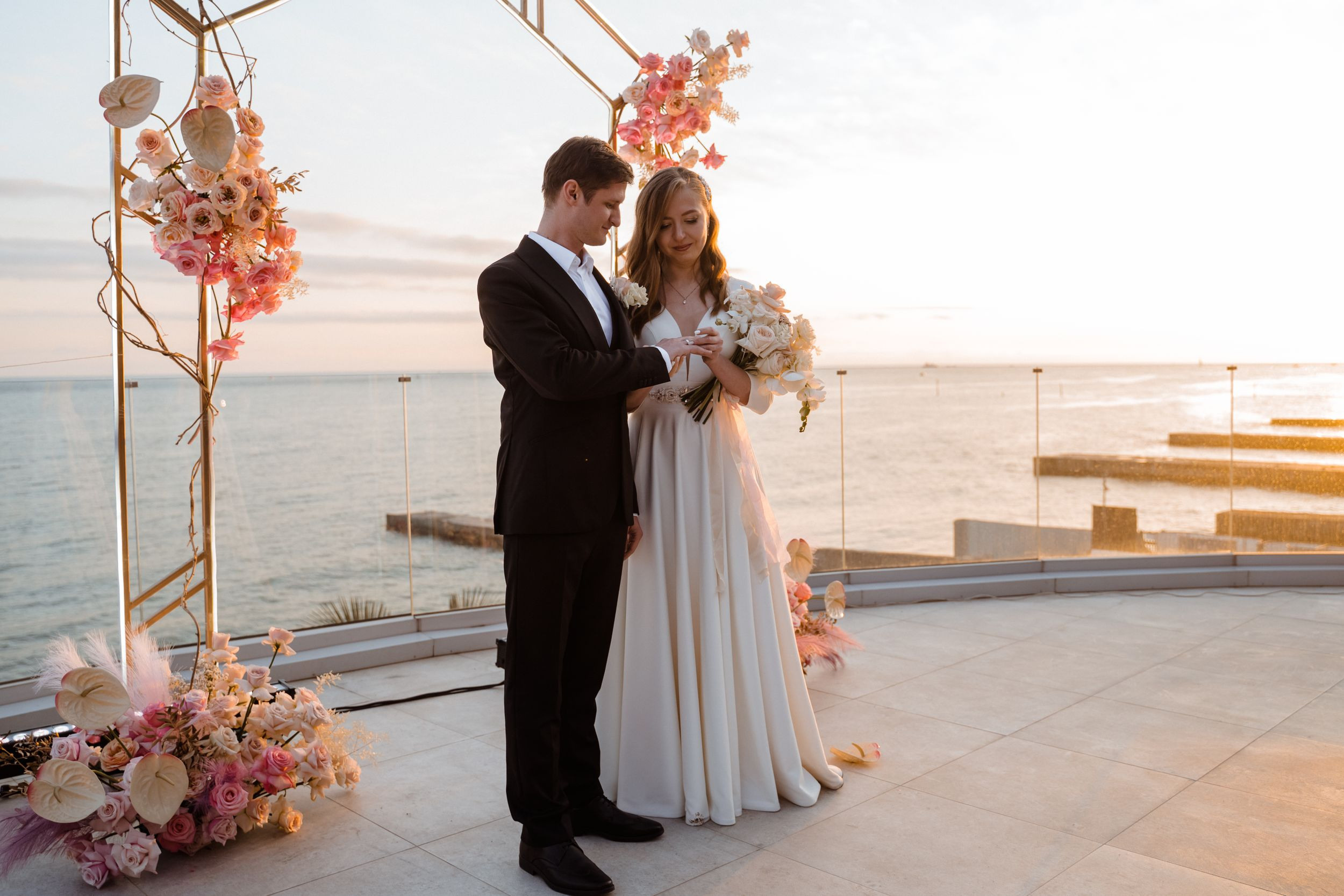 Море для двоих. Elopement Wedding Photographer