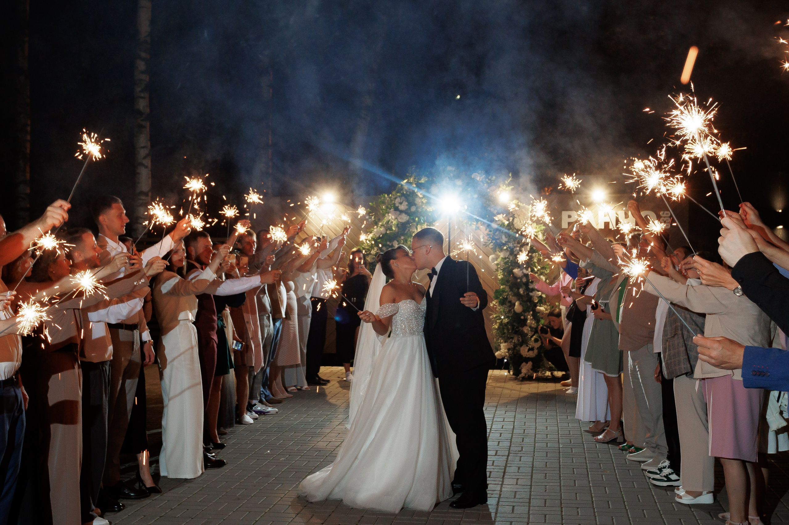 Свадебный фотограф Нижний Новгород. Свадебный и контент фотограф в Нижнем Новгороде Владимир Пресняков