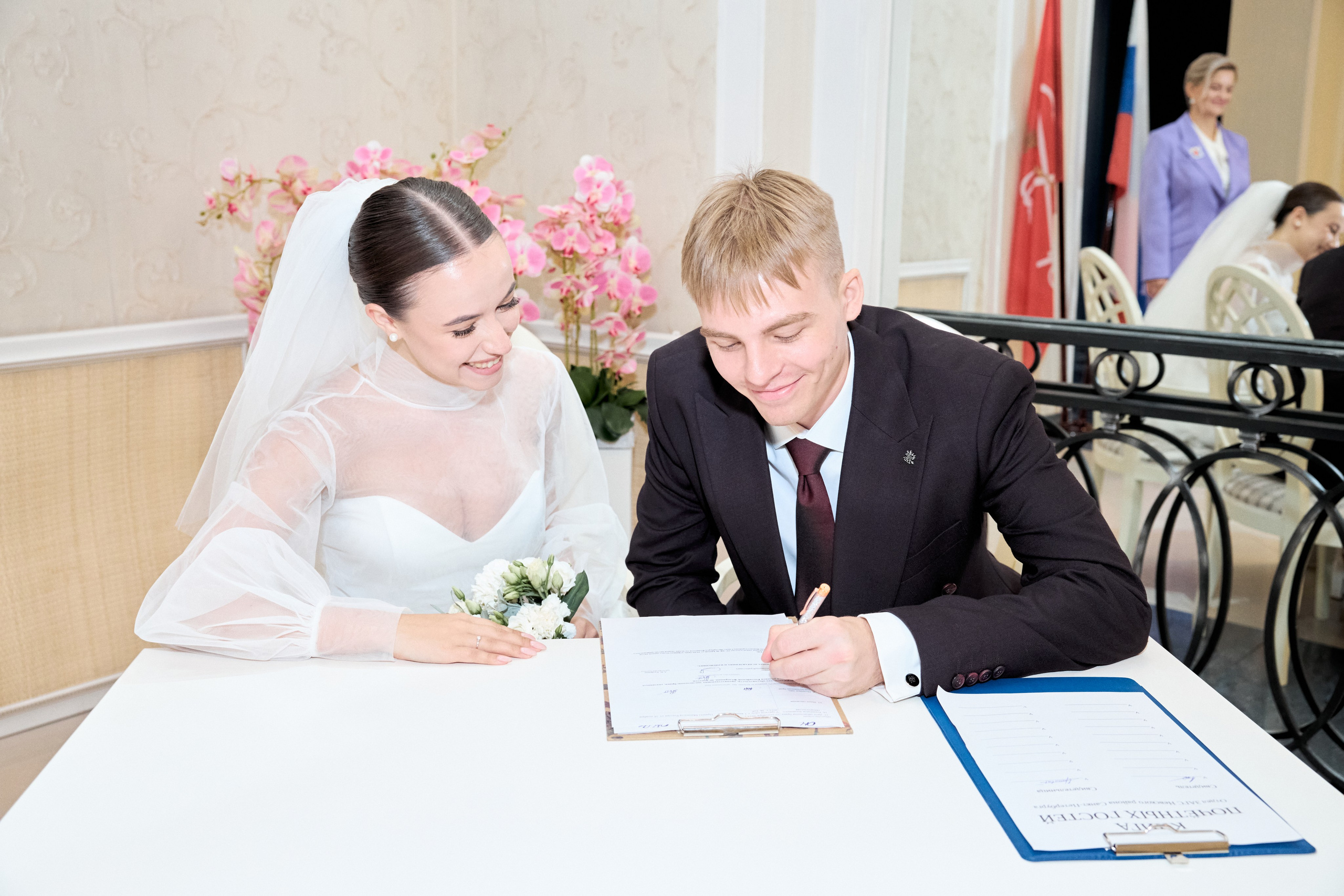 Алиса и Максим (сборы+загс+прогулка). Фотограф в Санкт-Петербурге Анастасия Коновалова