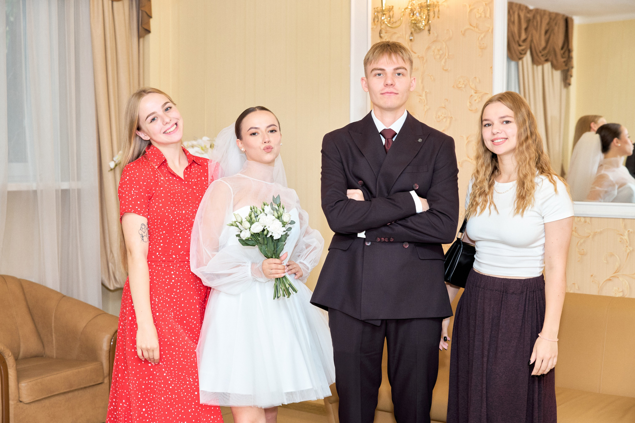 Алиса и Максим (сборы+загс+прогулка). Фотограф в Санкт-Петербурге Анастасия Коновалова