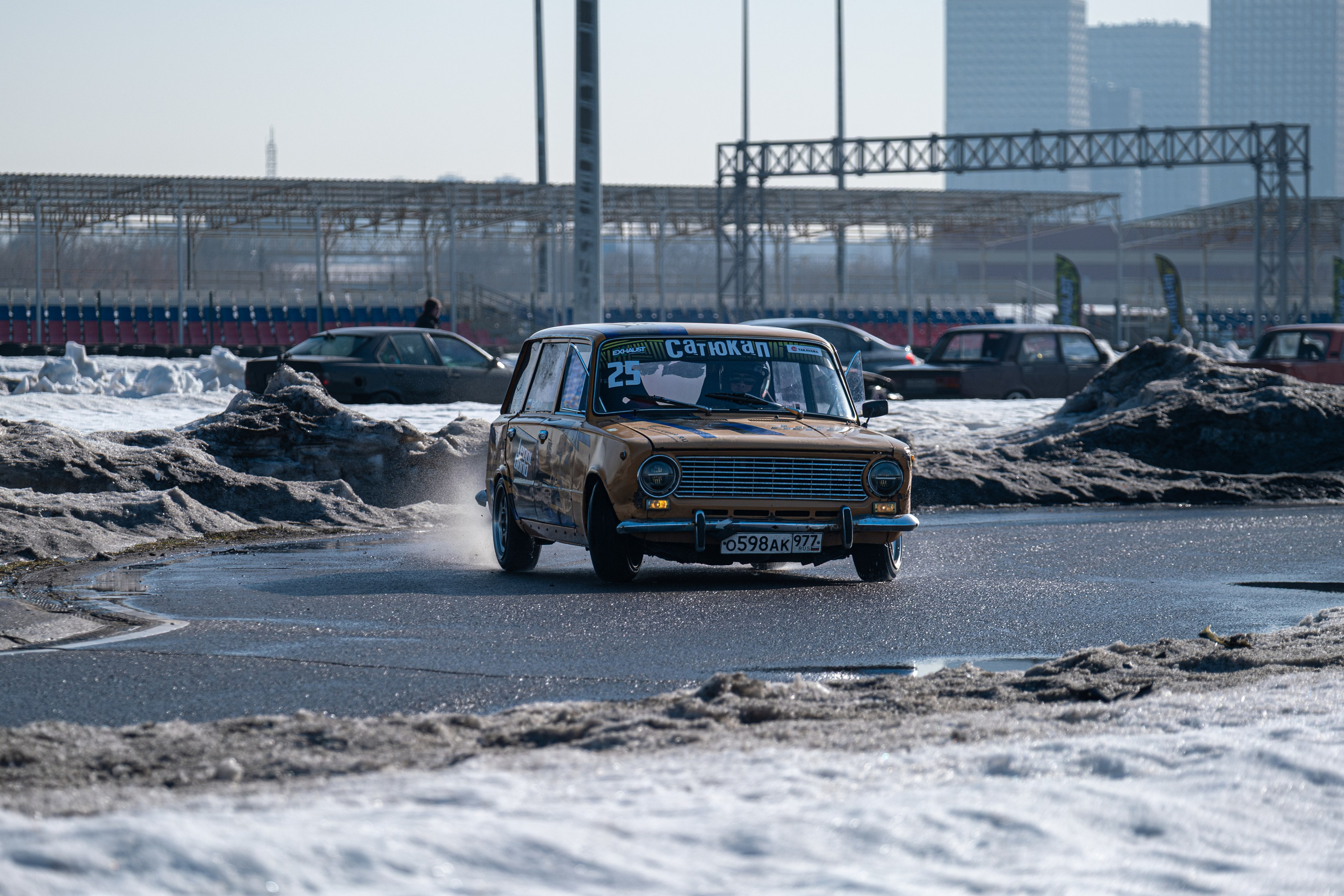 Спортивная автомобильная съемка. Malenkyia