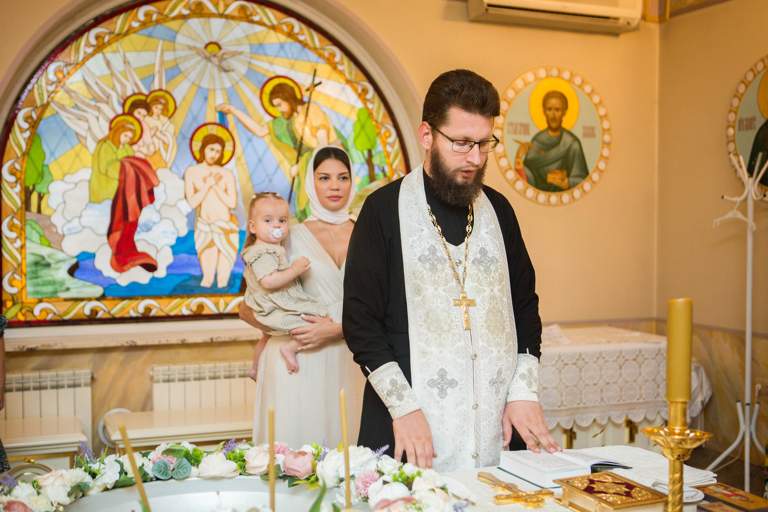 Крещение Дарьи. Храм в честь иконы Божией Матери Целительница. Свадебный семейный и детский фотограф в Краснодаре Карина Федоровская