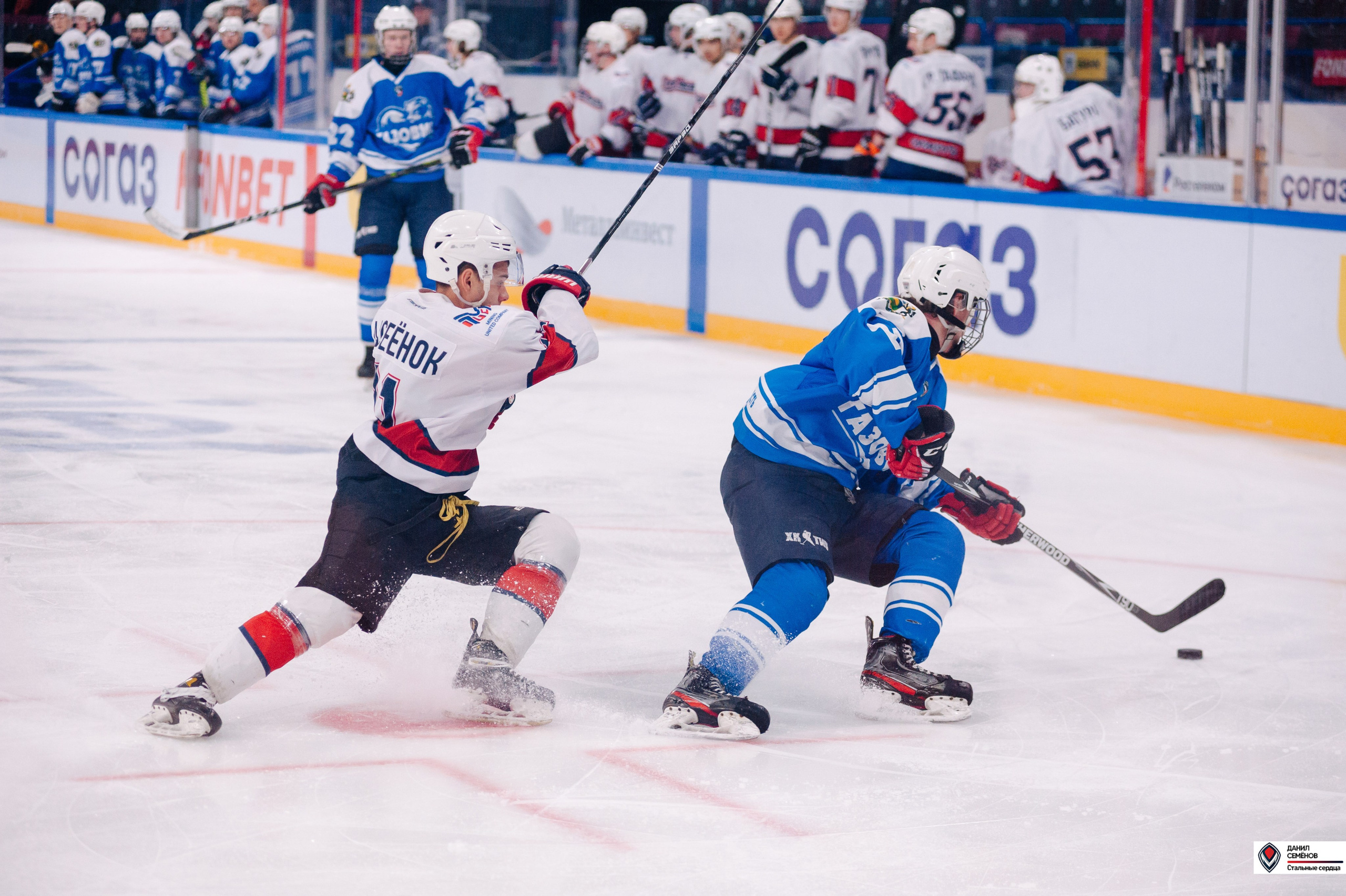 Чемпионат СХЛ. Стальные сердца — Газовик. Фотограф Магнитогорск Данил Семенов