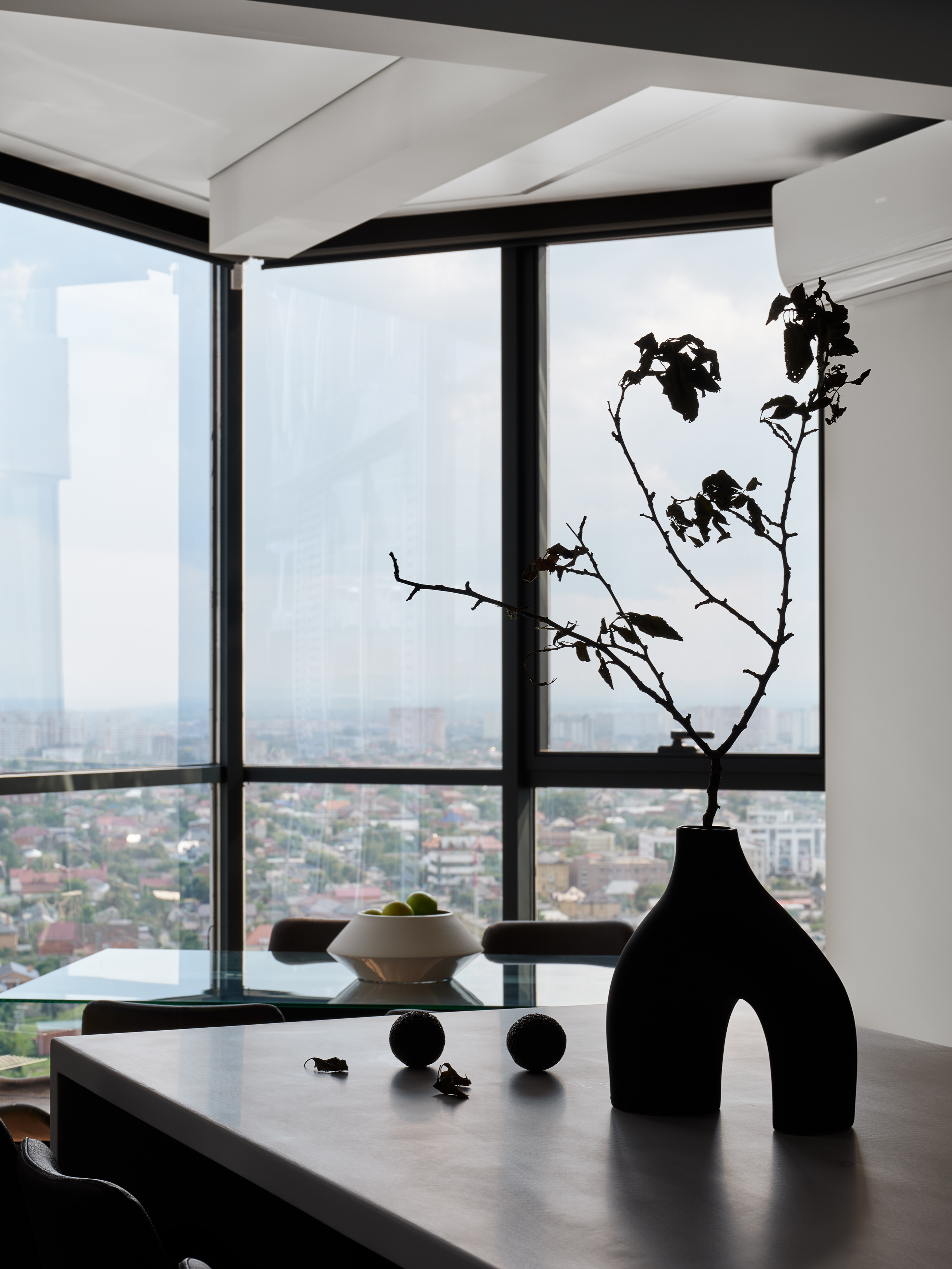 Квартира в Сочи (дизайнеры Ренат Байчуков и Алеся Кириенко, стилист Екатерина Ракитина, интерьерный фотограф Сергей Денисенко)