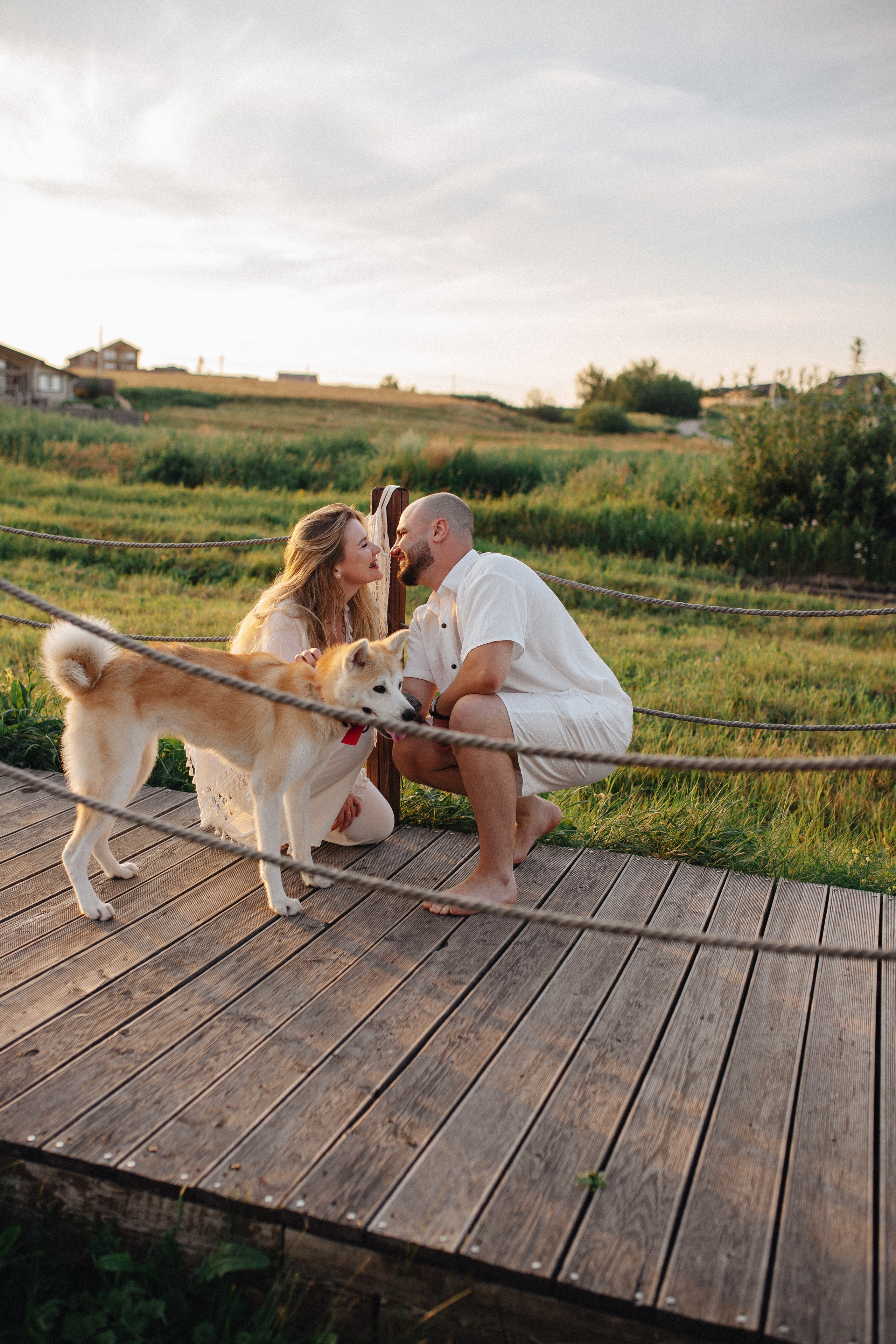 Летним вечером на пляже. Свадебный фотограф Новосибирск