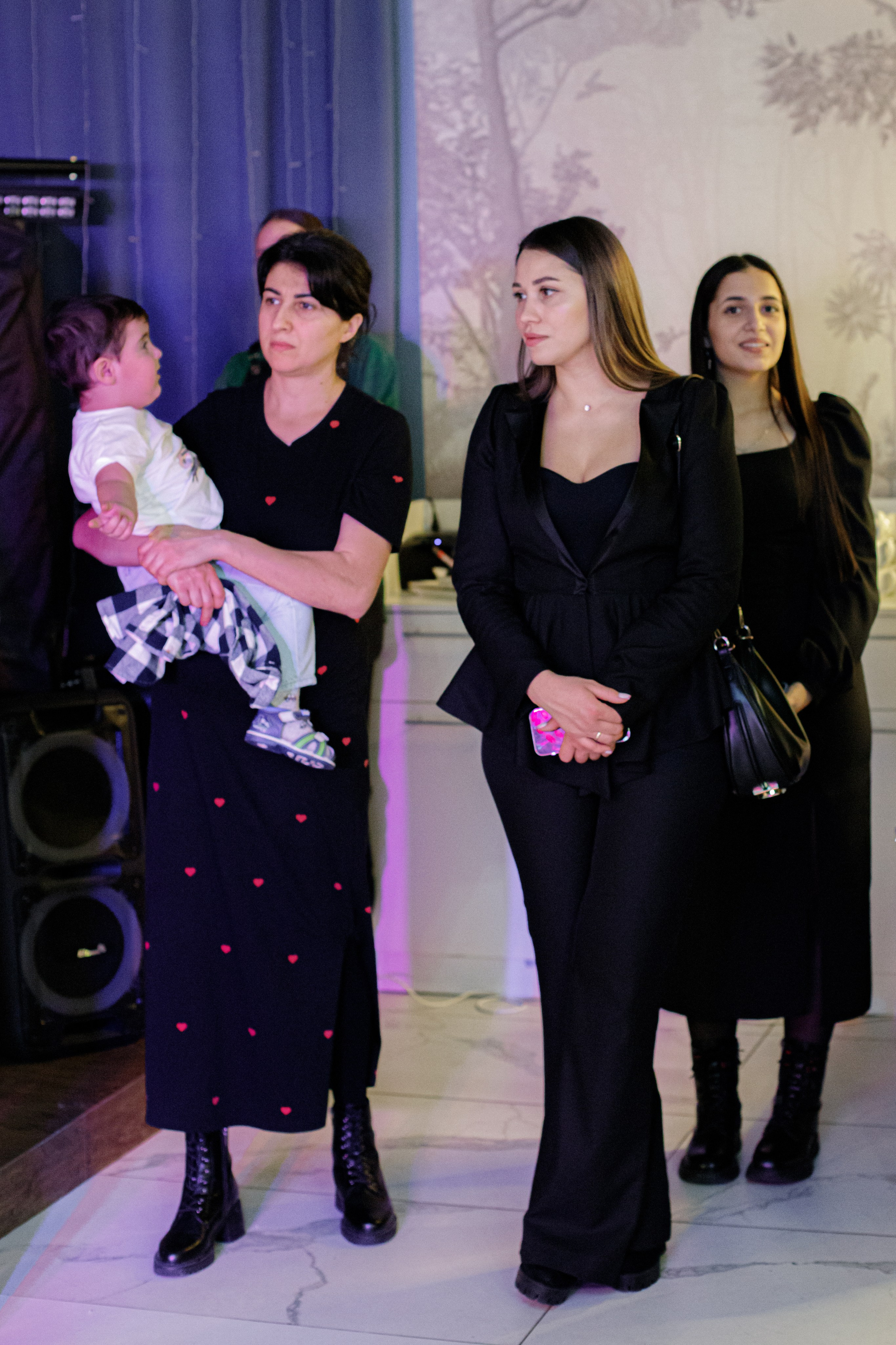 ASIA'S BIRTHDAY PARTY. Photokarish