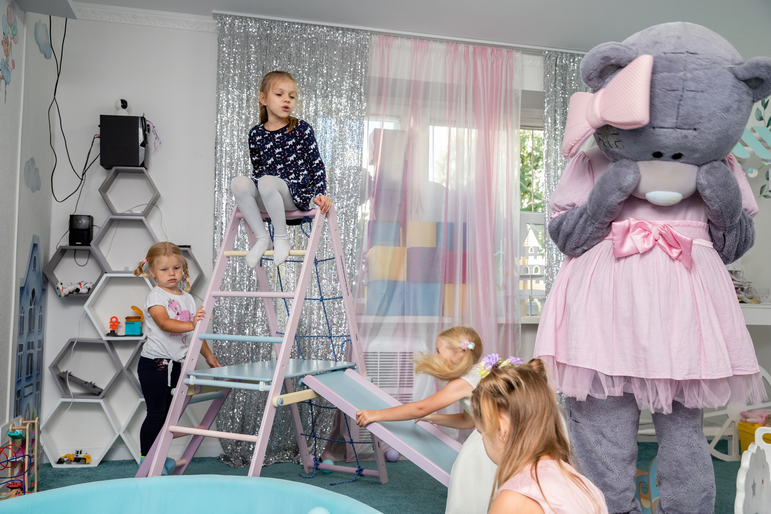 HB. Oleg Petrov — Photographer in Minsk