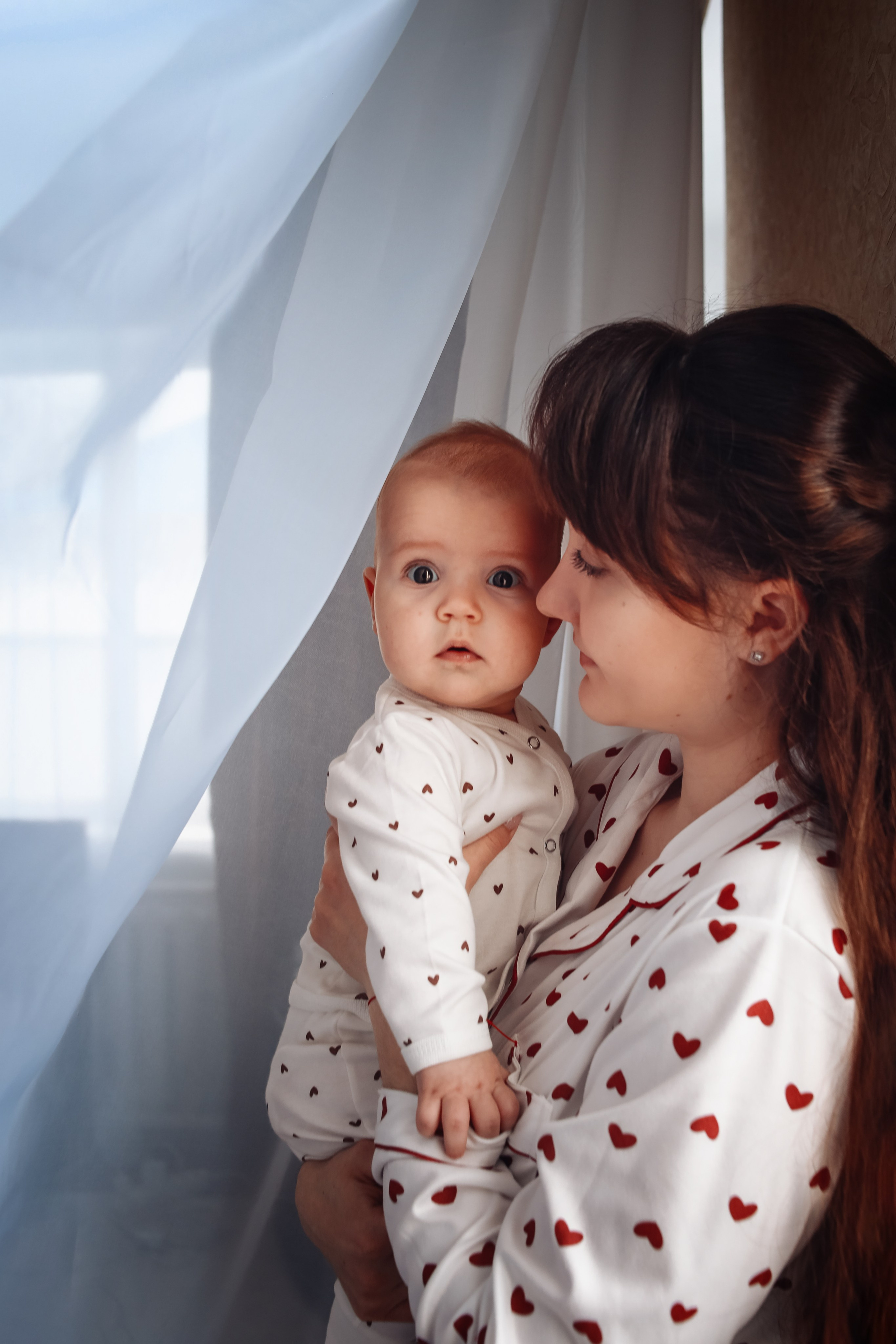 Семейная фотосессия дома с ребенком. Свадебный и семейный фотограф в Краснодарском крае Мария Данилкина