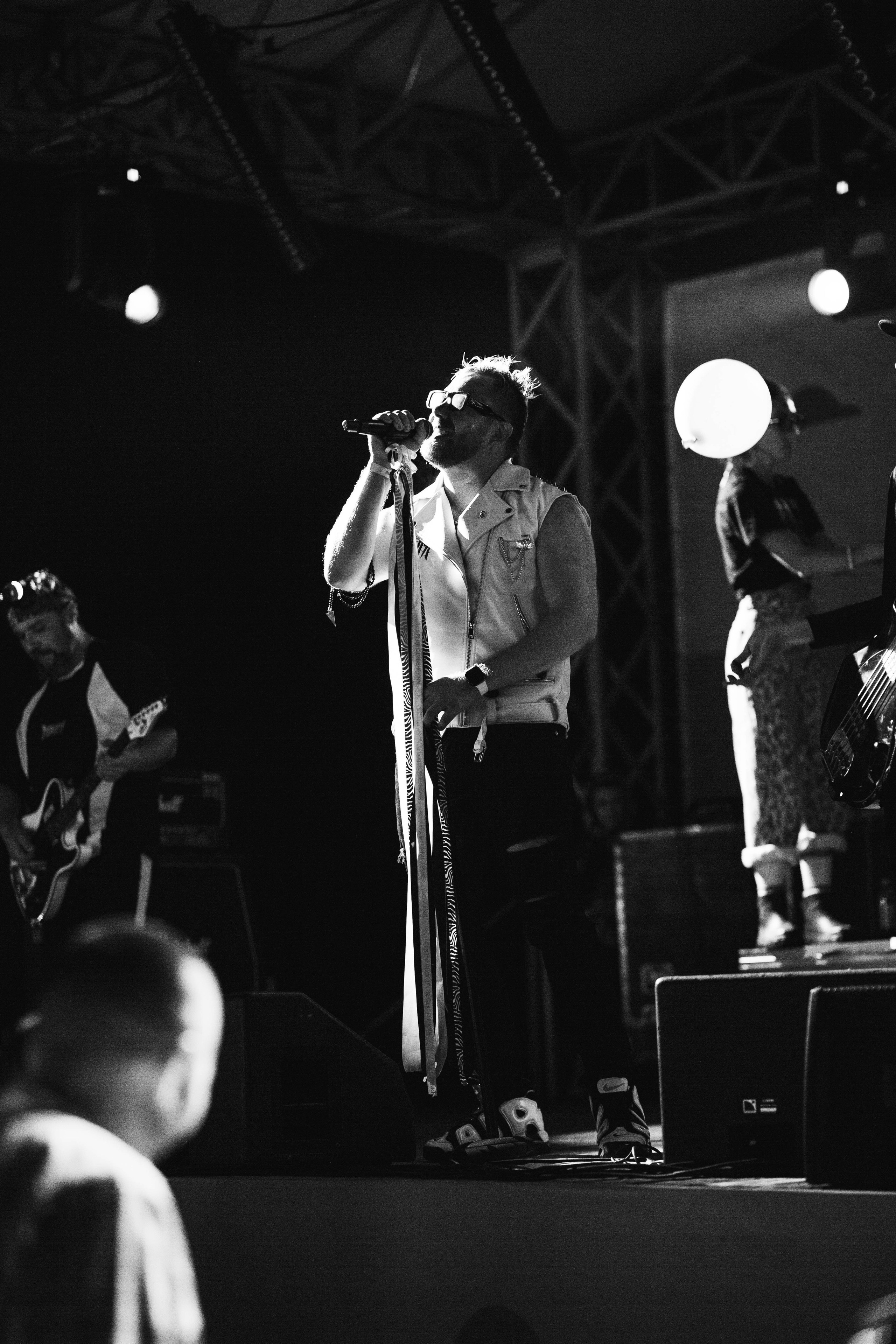 LONGLONG. Репортажный и портретный фотограф Михаил Мартиросян