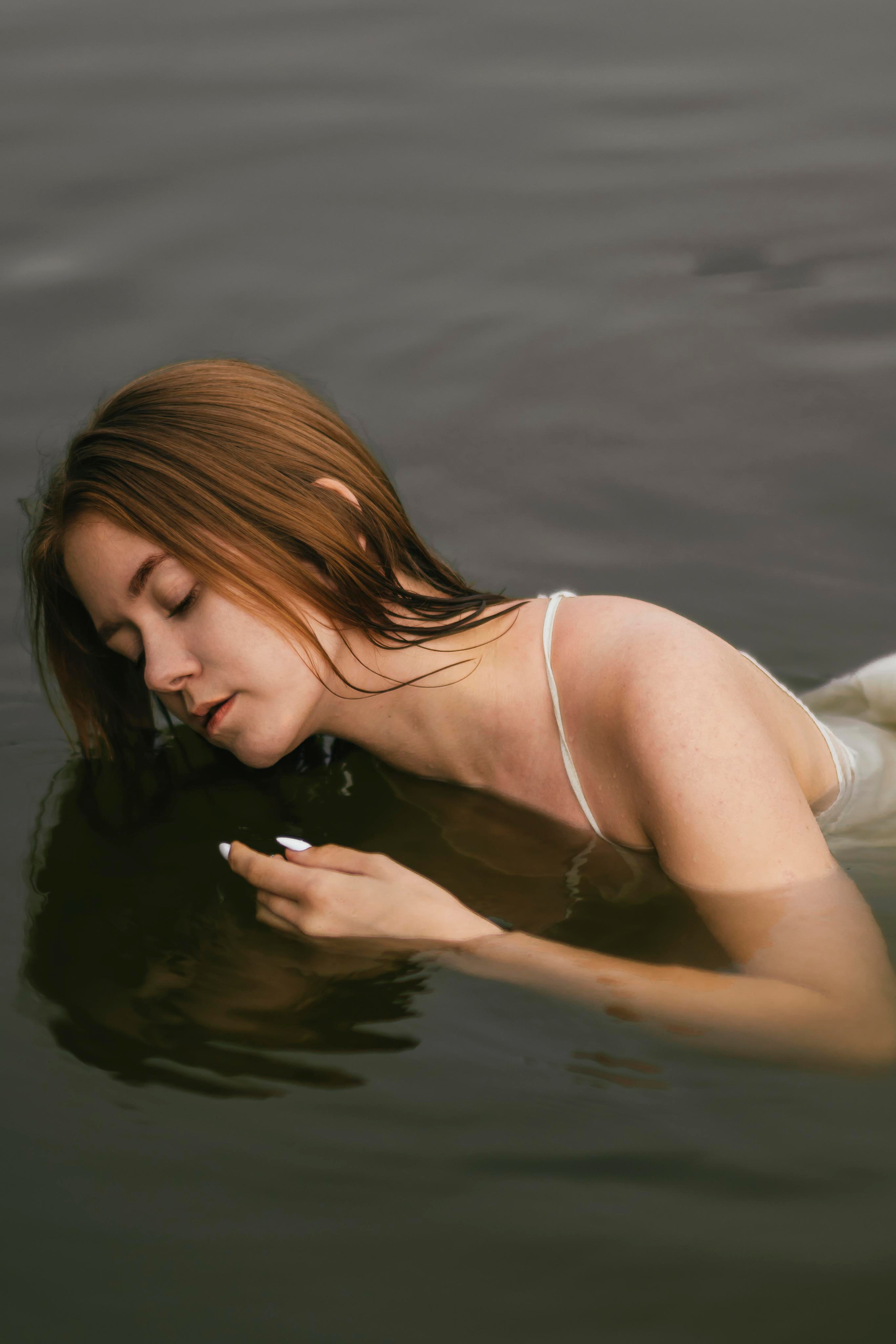 На берегу реки. Катя. Портретный фотограф в Туле| Бухарова Олеся