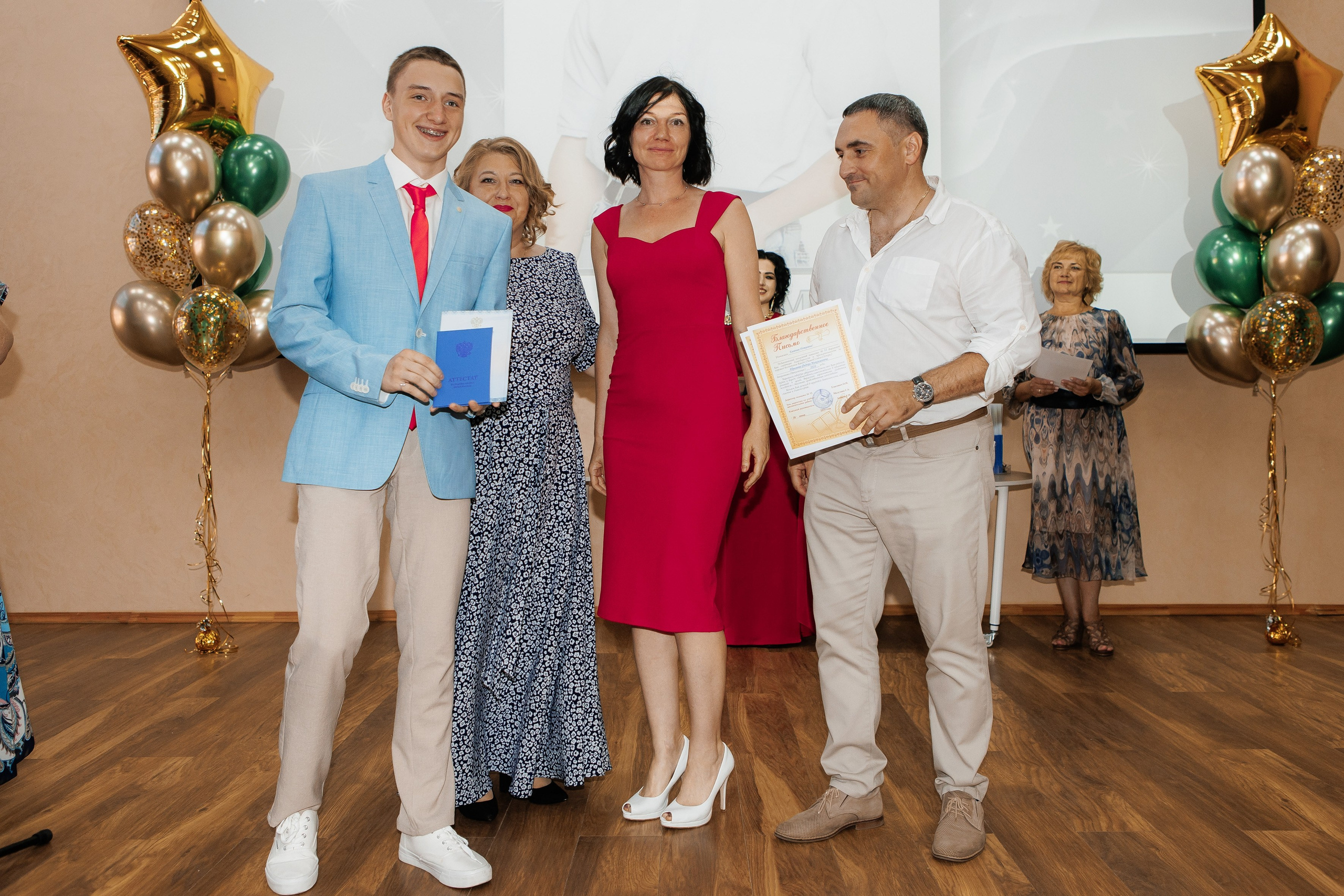 Выпускной Гимназия 12 2024 г. Свадебный и портретный Фотограф в Липецке Дмитрий Котюков