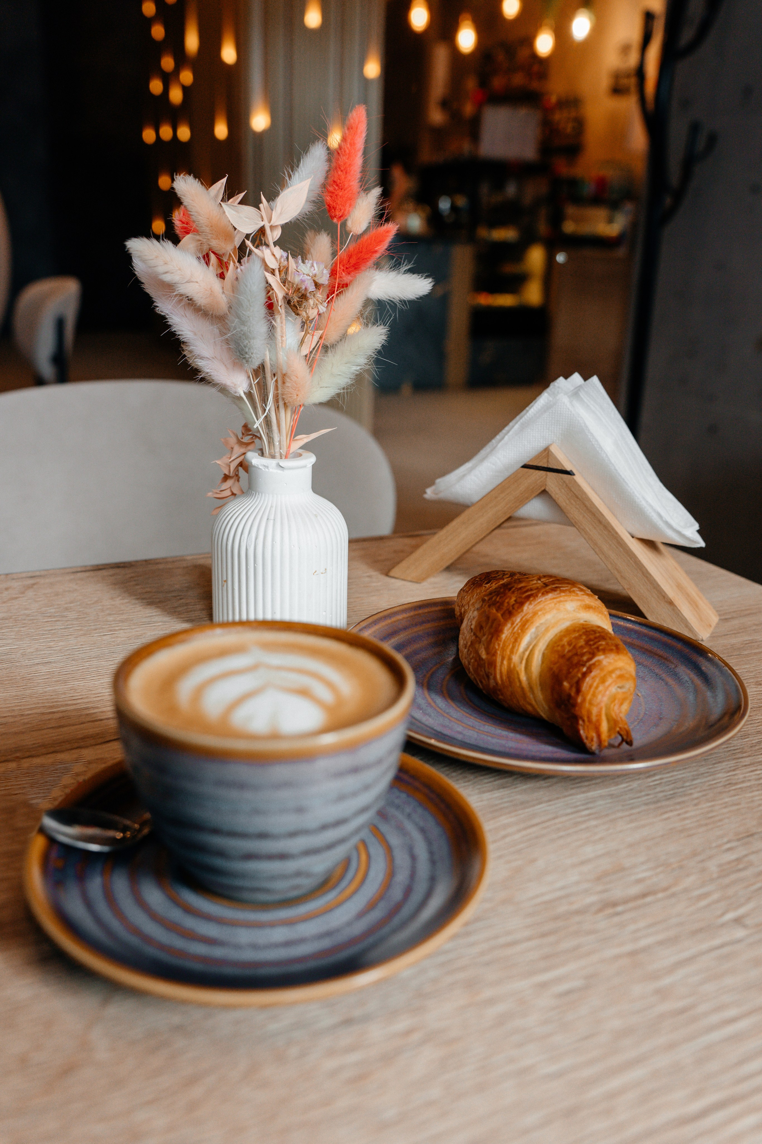 Контент- съёмка для кофейни «ЗАРЯД». Ваш семейный фотограф в Минске — Вика Трегубова
