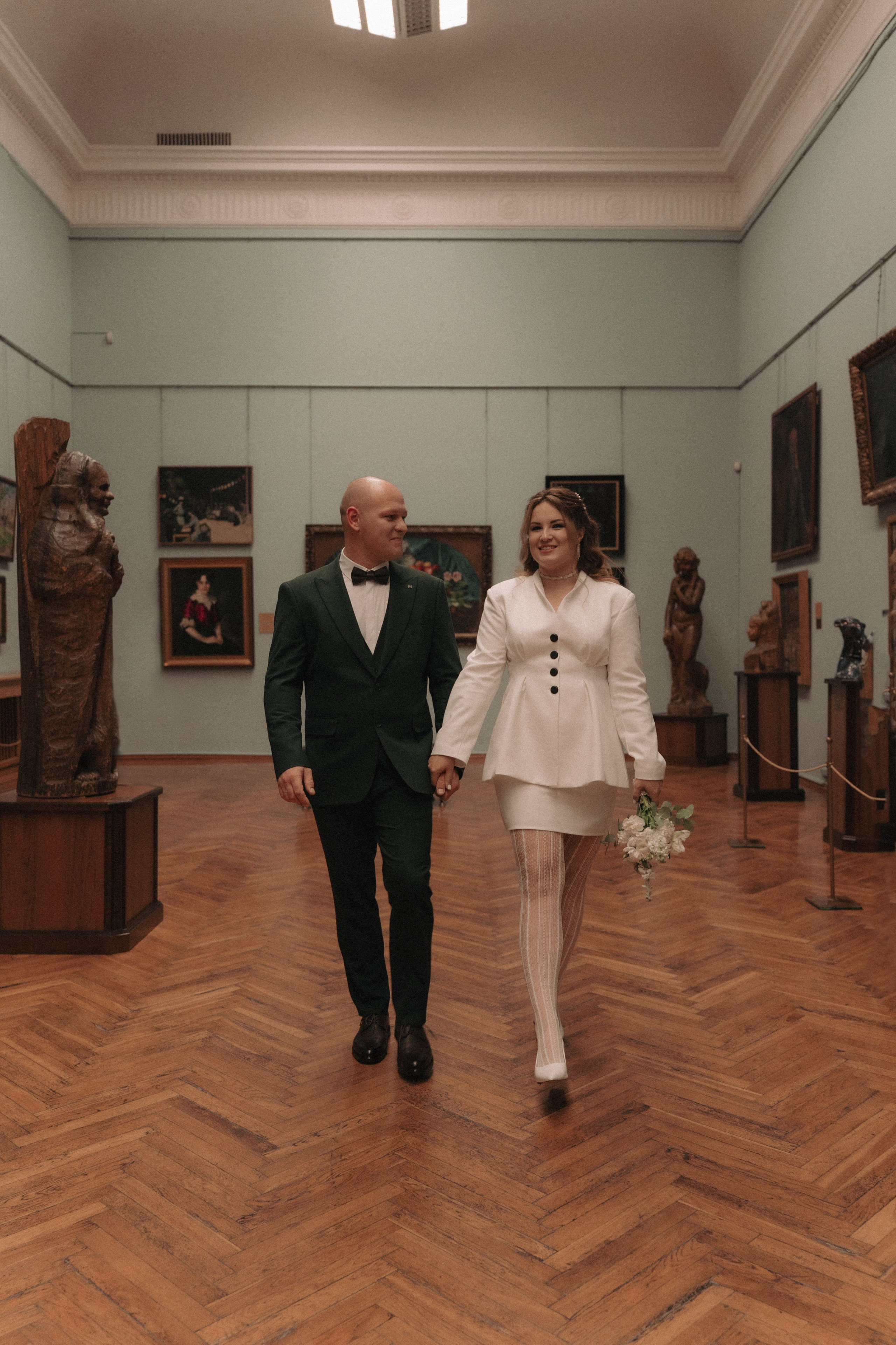 Свадебная фотосессия в музее. Ваш семейный фотограф в Минске — Вика Трегубова