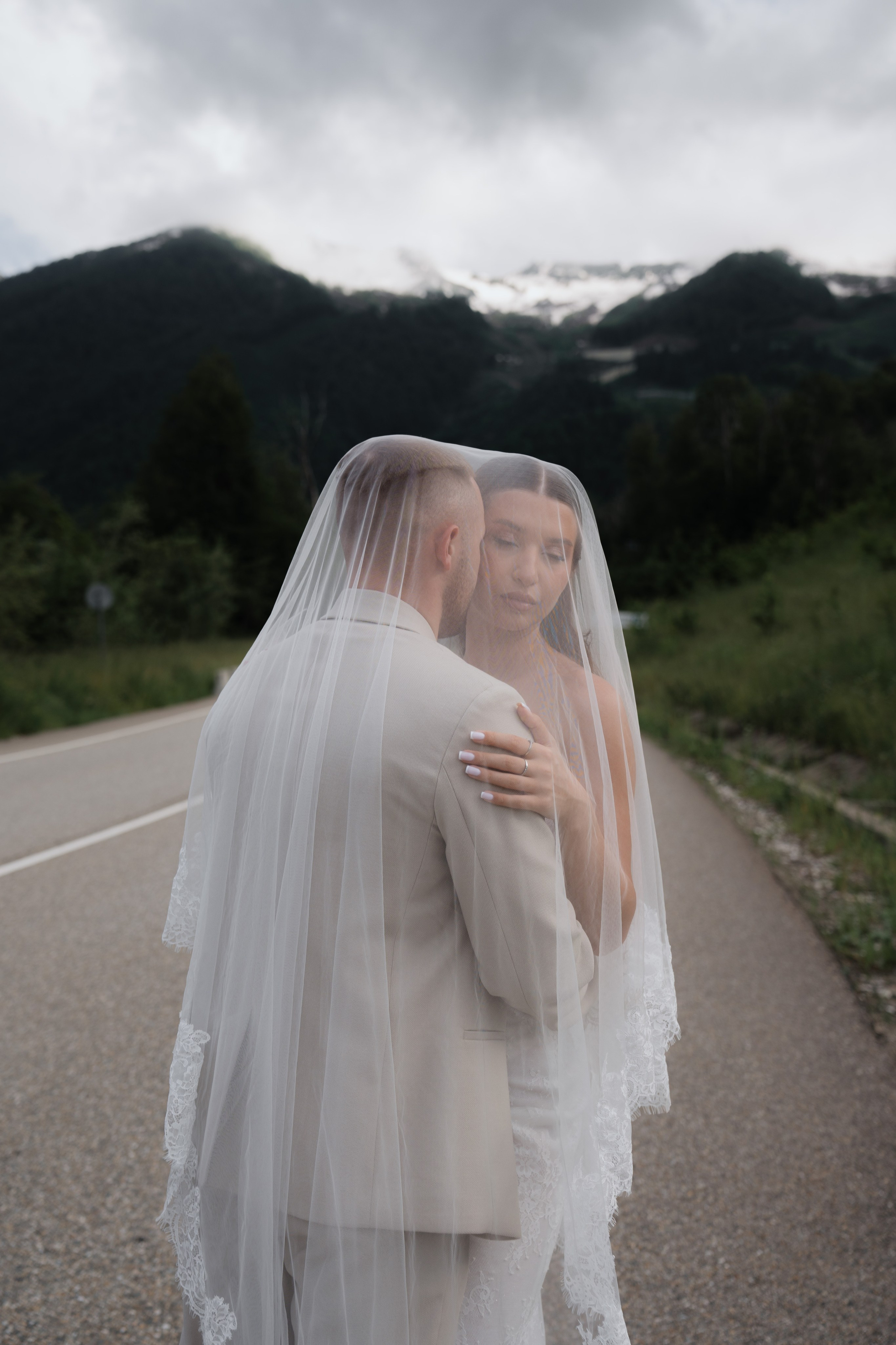 Юлия и Денис — Свадебный фототур. Фотограф в Сочи / Фототуры на кабриолете | Виктор Рогулев