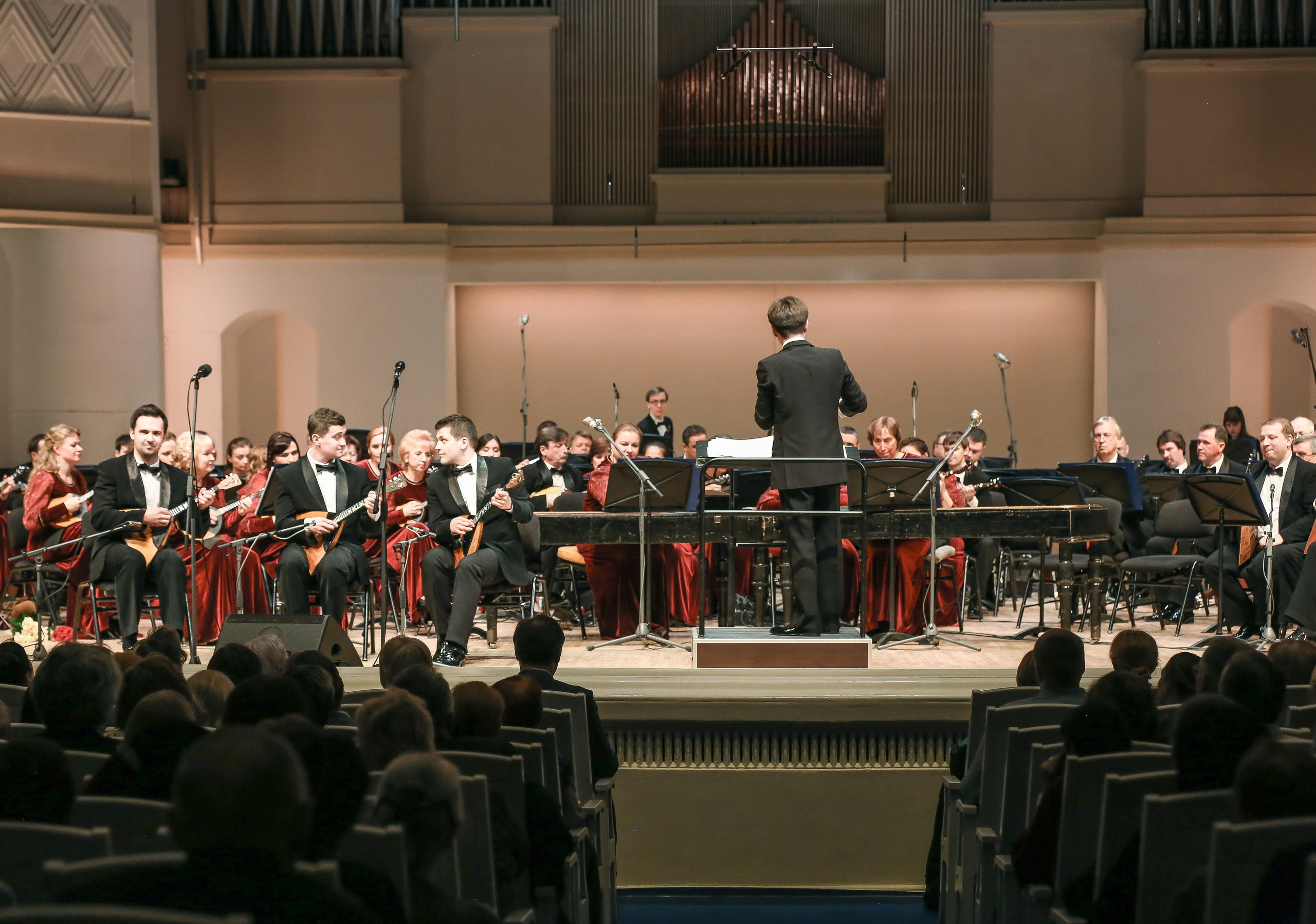 Концерт «Один виток вокруг планеты» ко Дню космонавтики. Дарья Письменюк / Darya Leitstern — фотограф, музыкант, журналист, путешественник