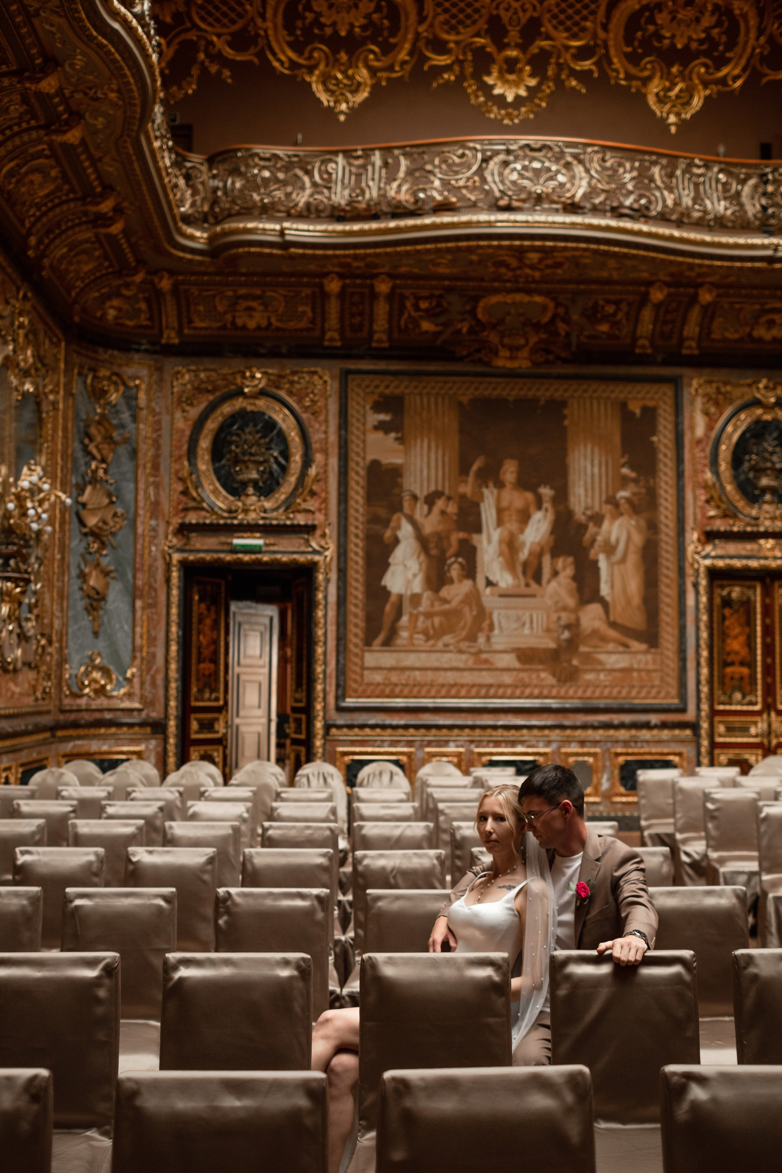 Свадебная фотосессия во дворцах Петербурга. Свадебный фотограф Кирилл Белый