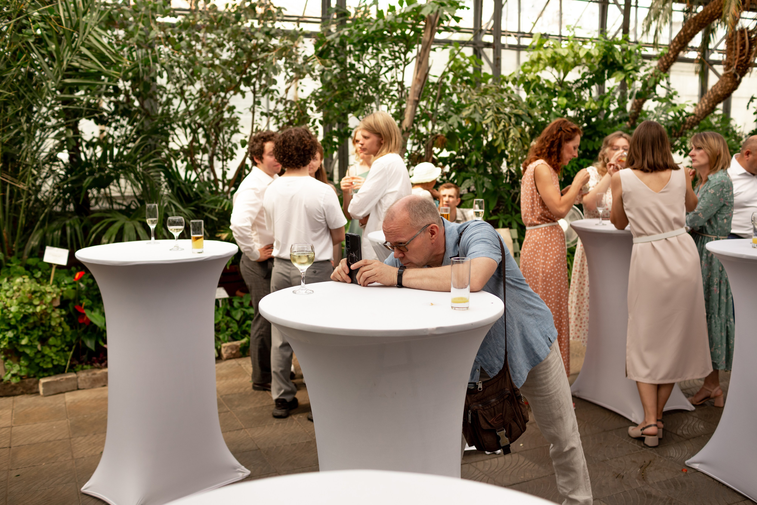 Выездная регистрация в Оранжерее Таврического сада. Свадебный фотограф Кирилл Белый