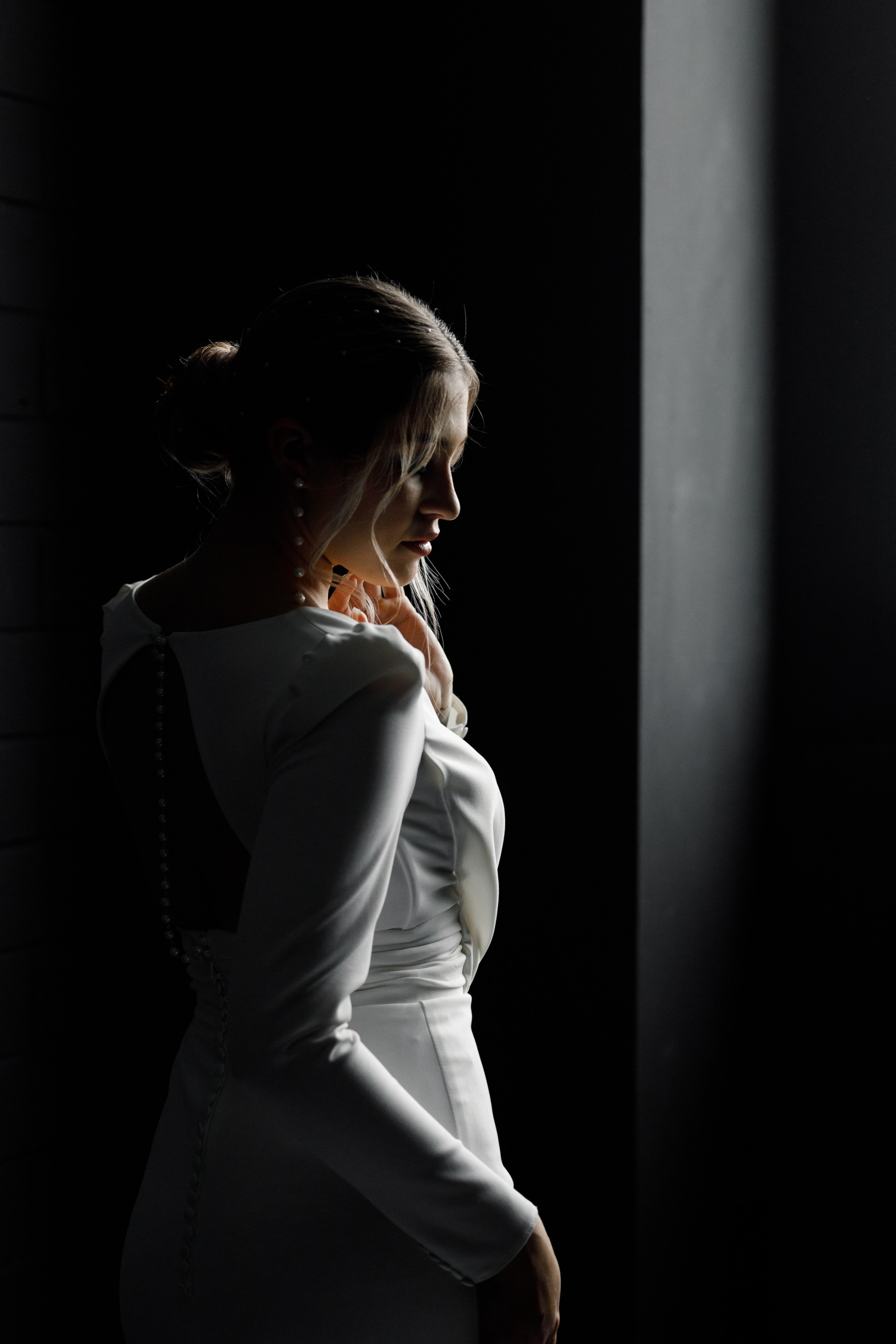 Вероника и Никита (съёмка в студии, тёмная тональность). Свадебный фотограф Беларусь Ольга Козыренко