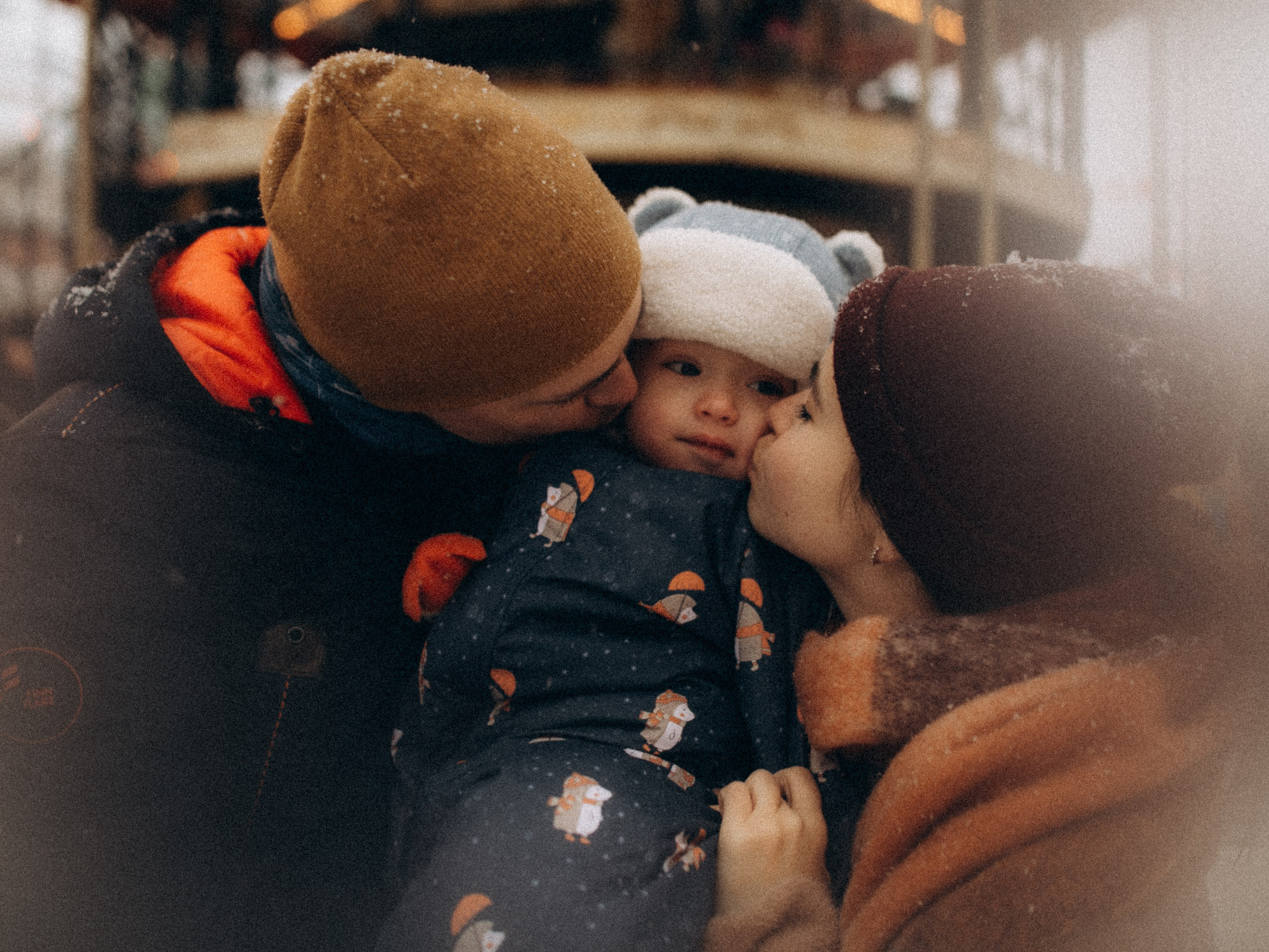 Лена, Митя и Левушка прогулка на Красной площади. Семейный фотограф в Москве и Люберцах Юлия Гуськова