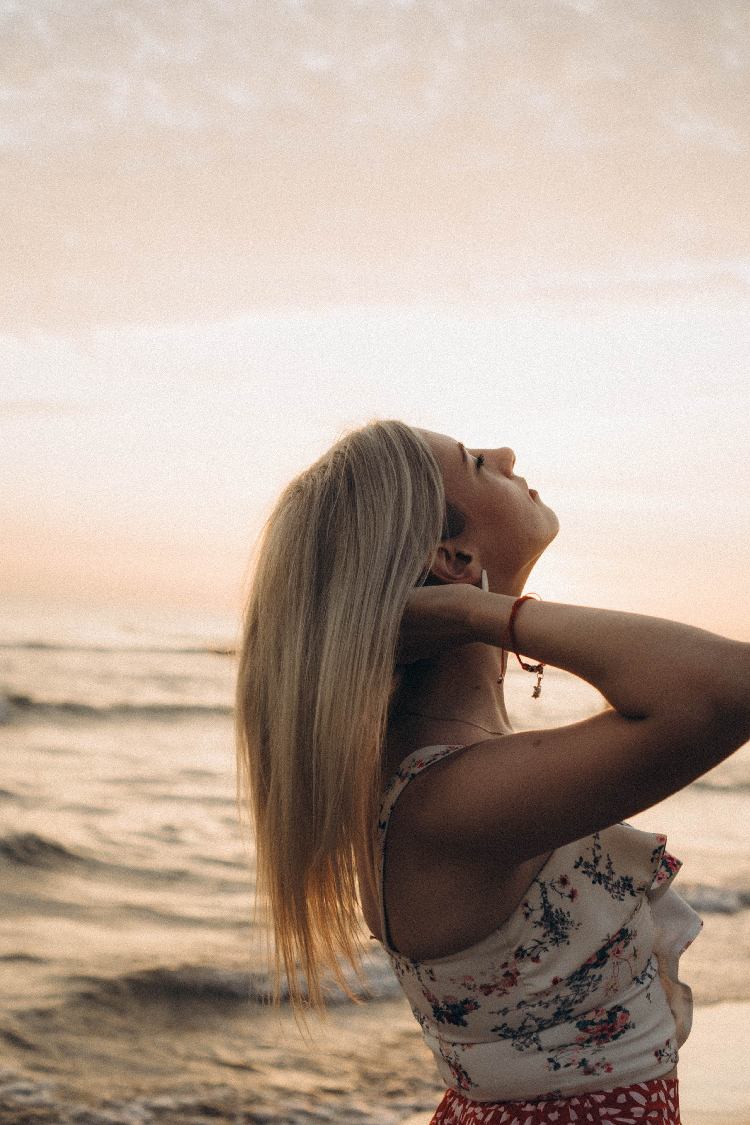 Июльский вечер на берегу черного моря. Профессиональный фотограф, Санкт-Петербург — Виктория Богомолова