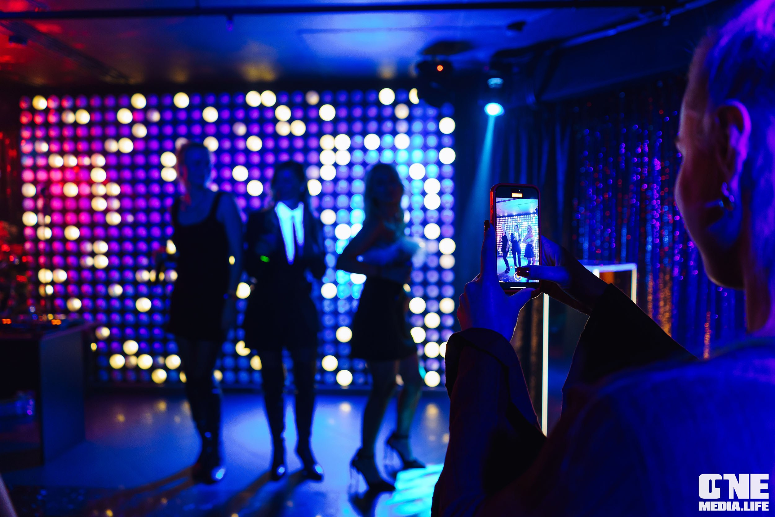 Фоторепортаж из караоке-клубе Эйфория. One Media Life: фоторепортажи, фотоотчеты с мероприятий и заведений