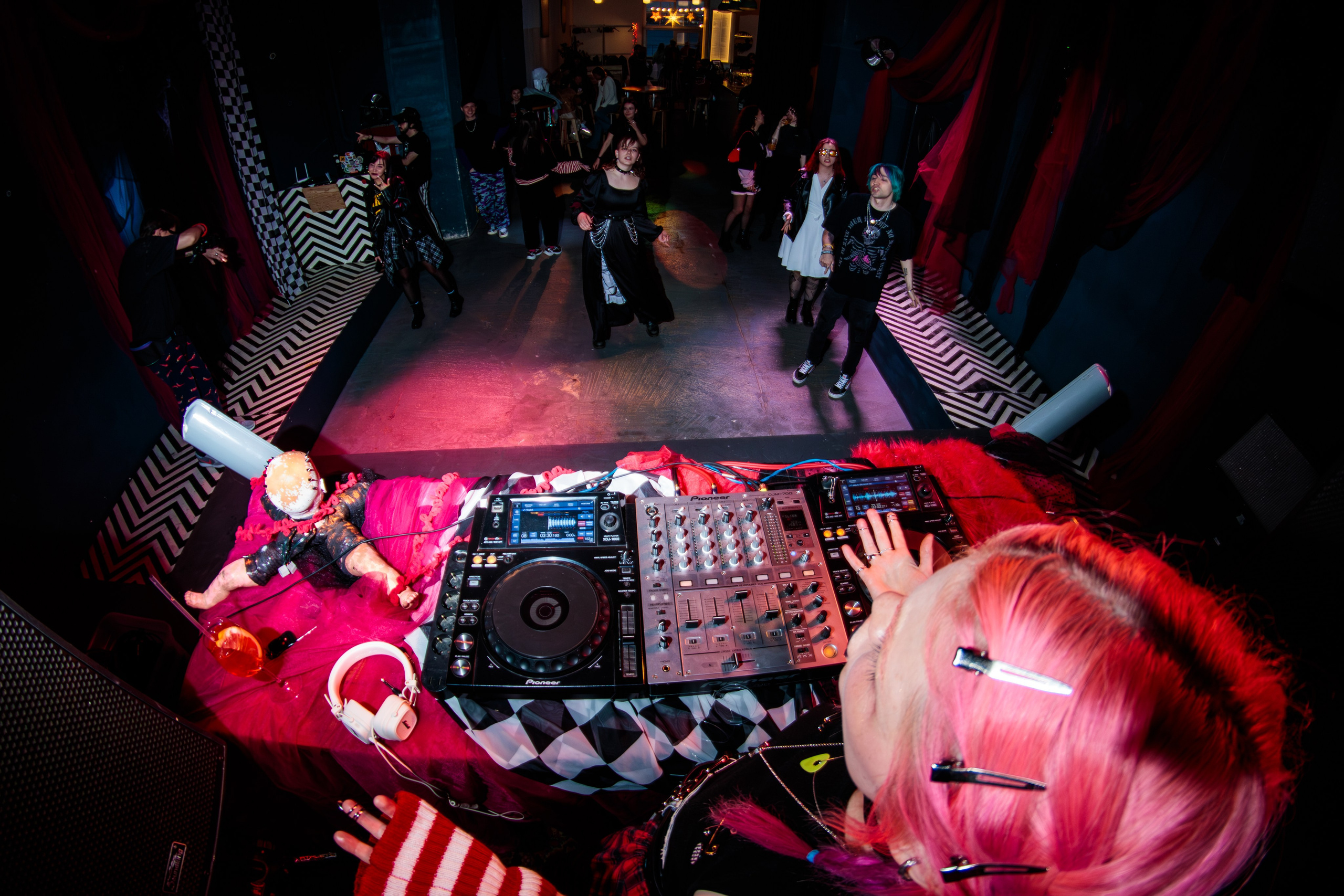 Весело и грустно. Портретный и концертный фотограф в Санкт-Петербурге Егор Телятников