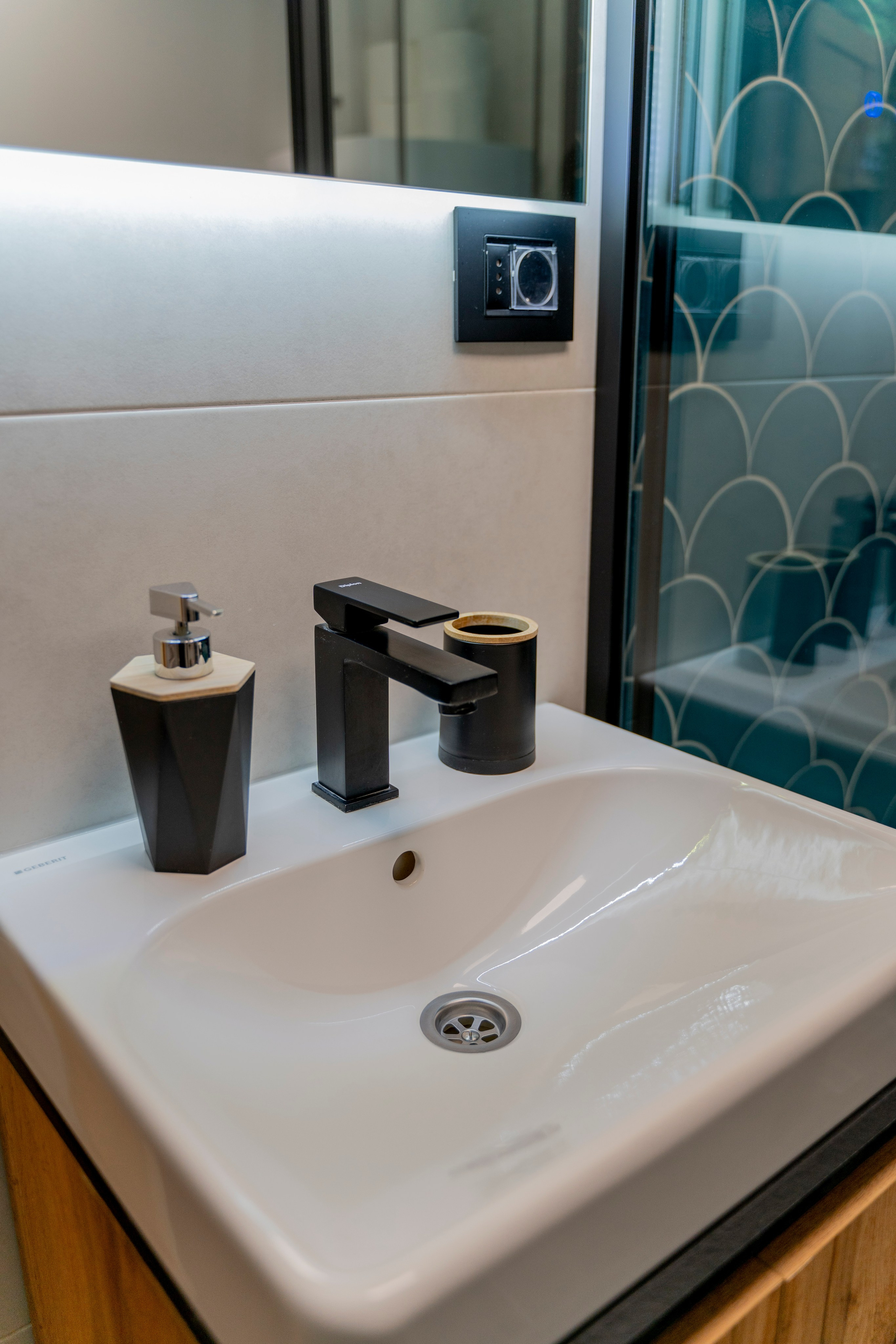 Viktorija Chalet. Photographer Liana Sudets Serbia Kopaonik Brzece Brus