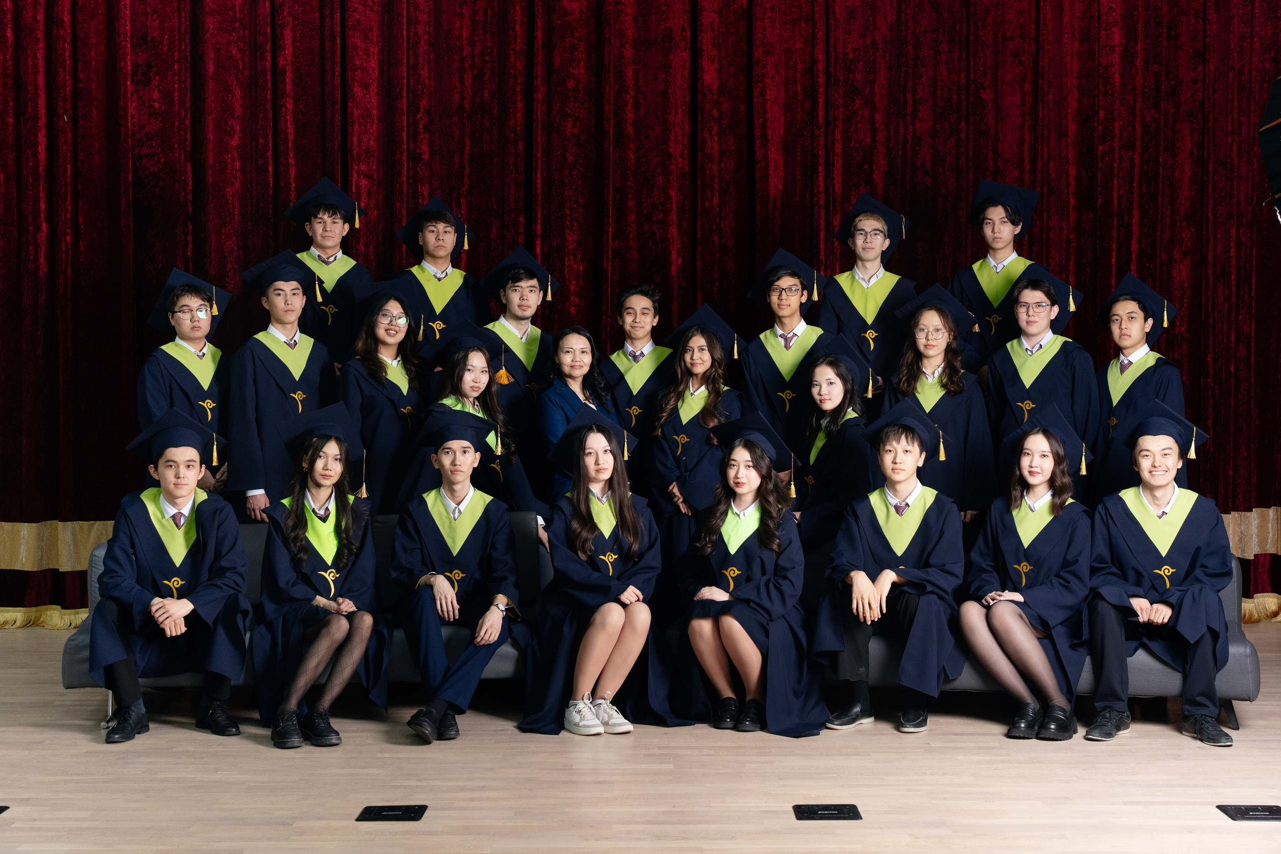 Общие кадры в школе. Выпускные альбомы в Нур-Султане (Астана) и по всему Казахстану