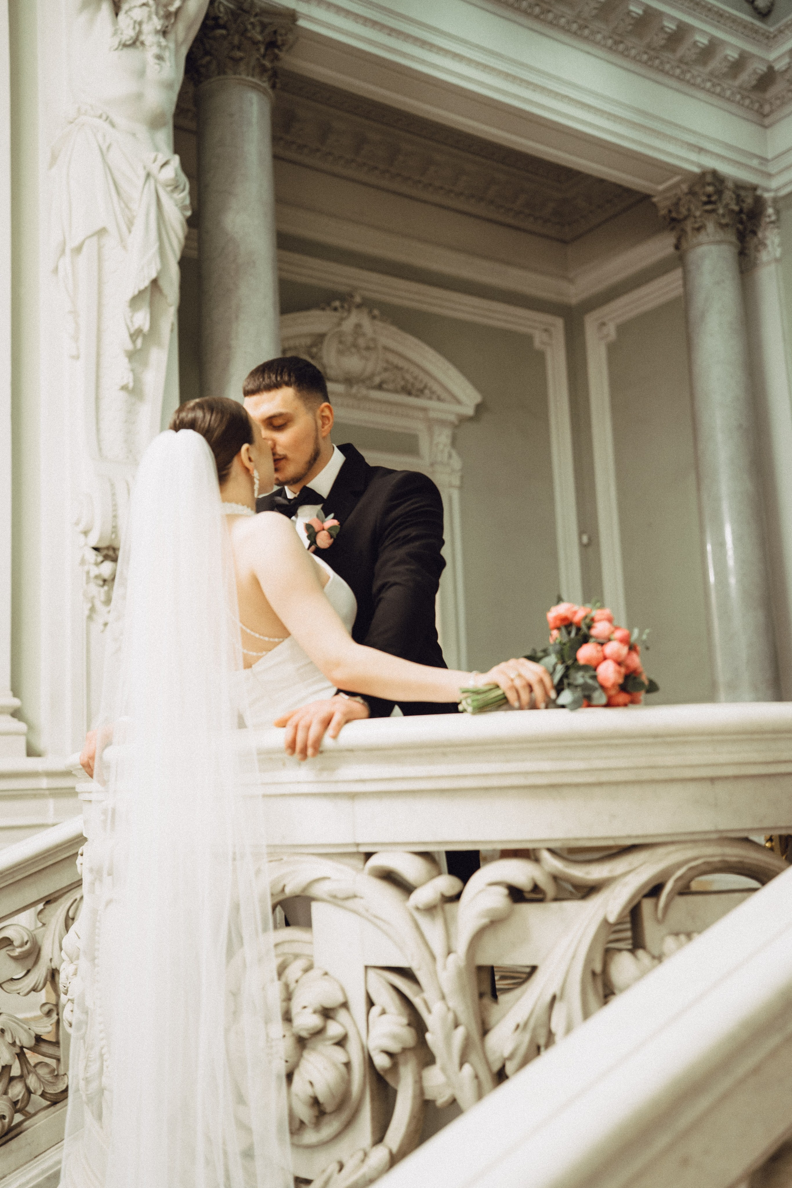 СВАДЕБНАЯ СЬЕМКА В ПЕВОМ ДВОРЦЕ БРАКОСОЧЕТАНИЯ. Профессиональный фотограф, Санкт-Петербург — Виктория Богомолова