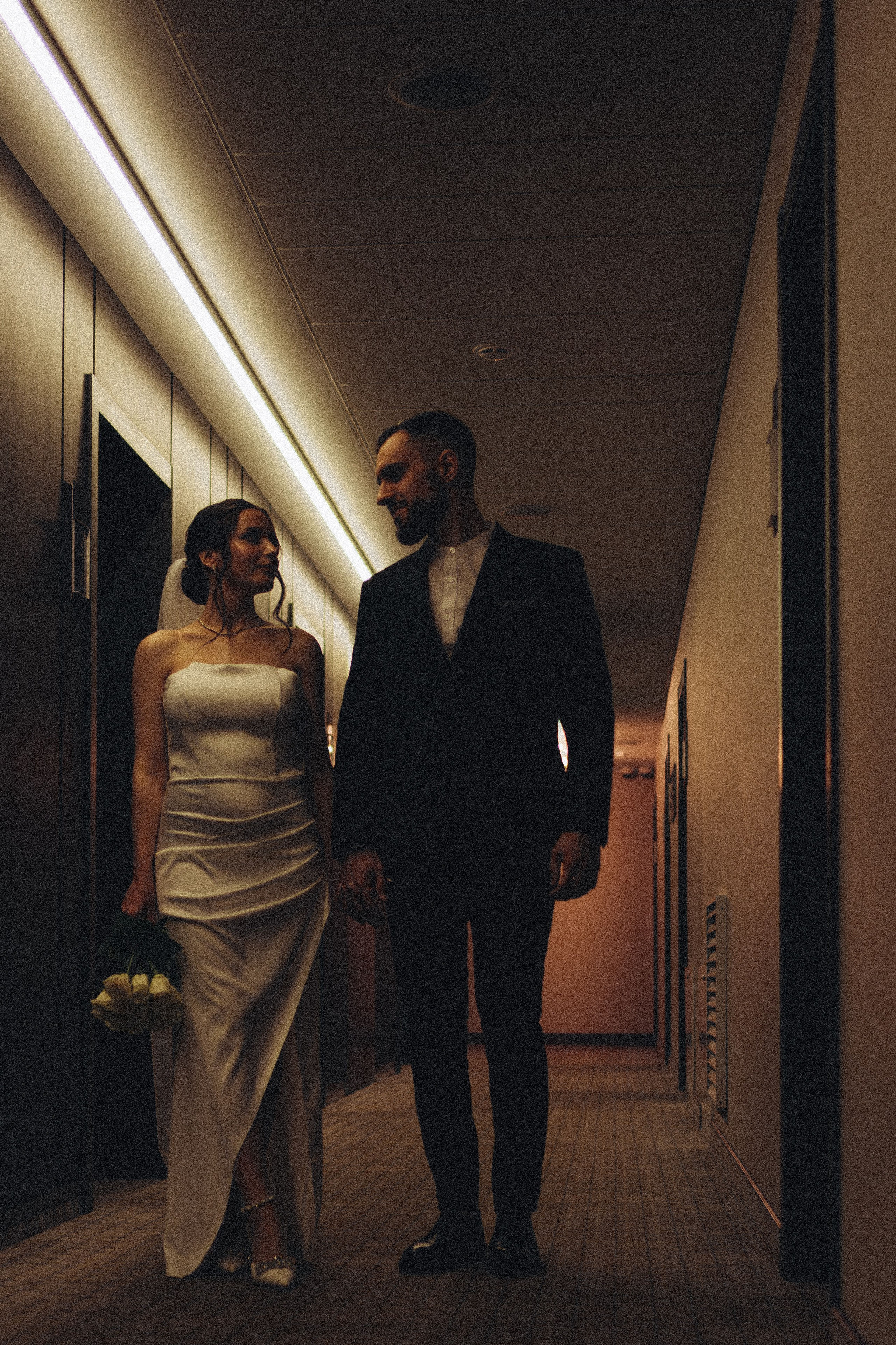 СВАДЕБНАЯ СЬЕМКА СБОРОВ ЖЕНИХА И НЕВЕСТЫ В ОТЕЛЕ И ТАКЖЕ ФОТОСЕССИИЯ В ОТЕЛЕЕ МЕГАПОЛИС БРЯНСК. Профессиональный фотограф, Санкт-Петербург — Виктория Богомолова