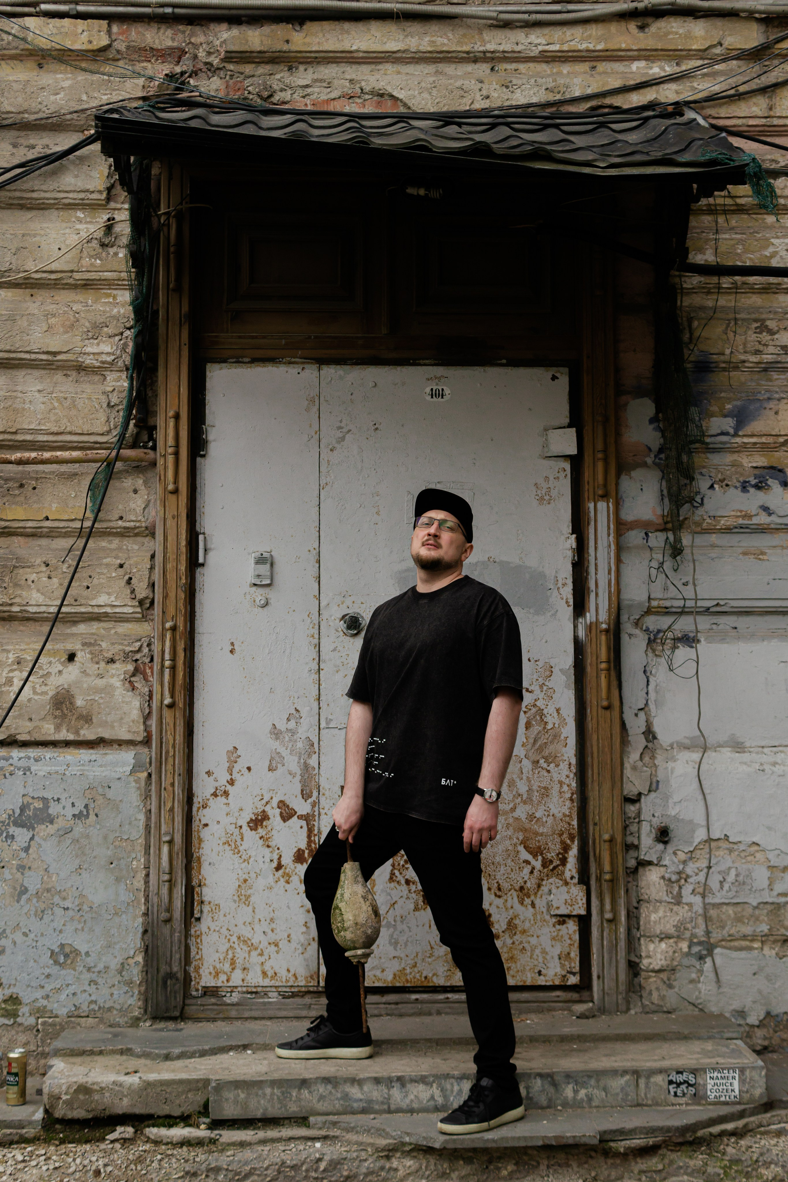 Съемка мерча БЛТ* Semiotica в городе. Фотограф-анималист Ксения Воробьева, Москва