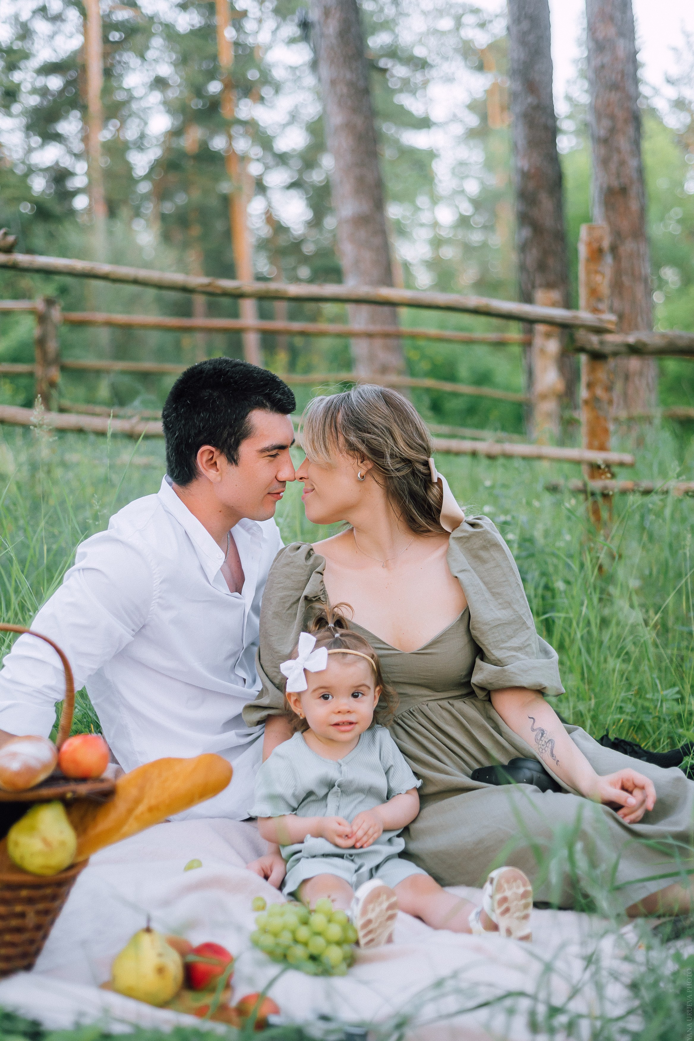 Семейная фотосессия на природе. Свадебный и контент- фотограф в Тольятти, Самаре, Москве Яна Уруева