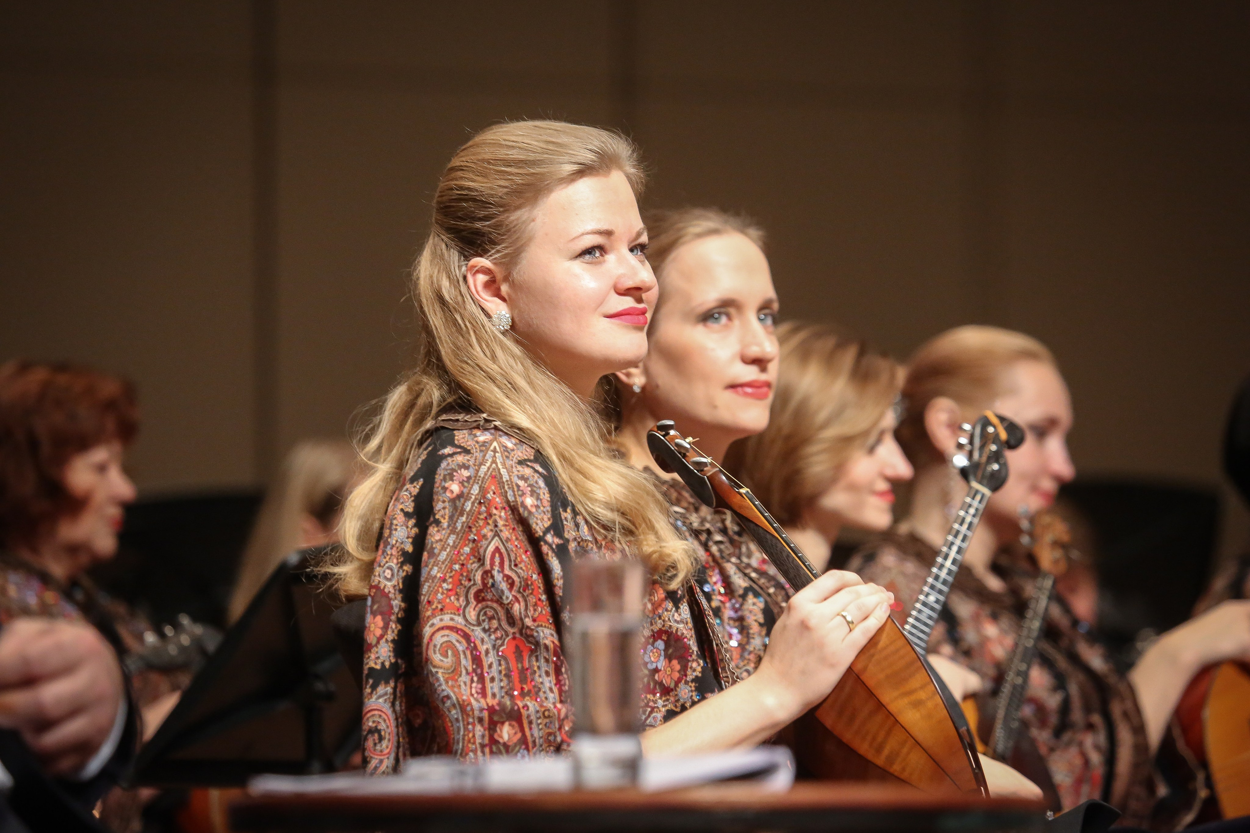 Концерт «Король репортеров» с Дмитрием Назаровым. Дарья Письменюк / Darya Leitstern — фотограф, музыкант, журналист, путешественник