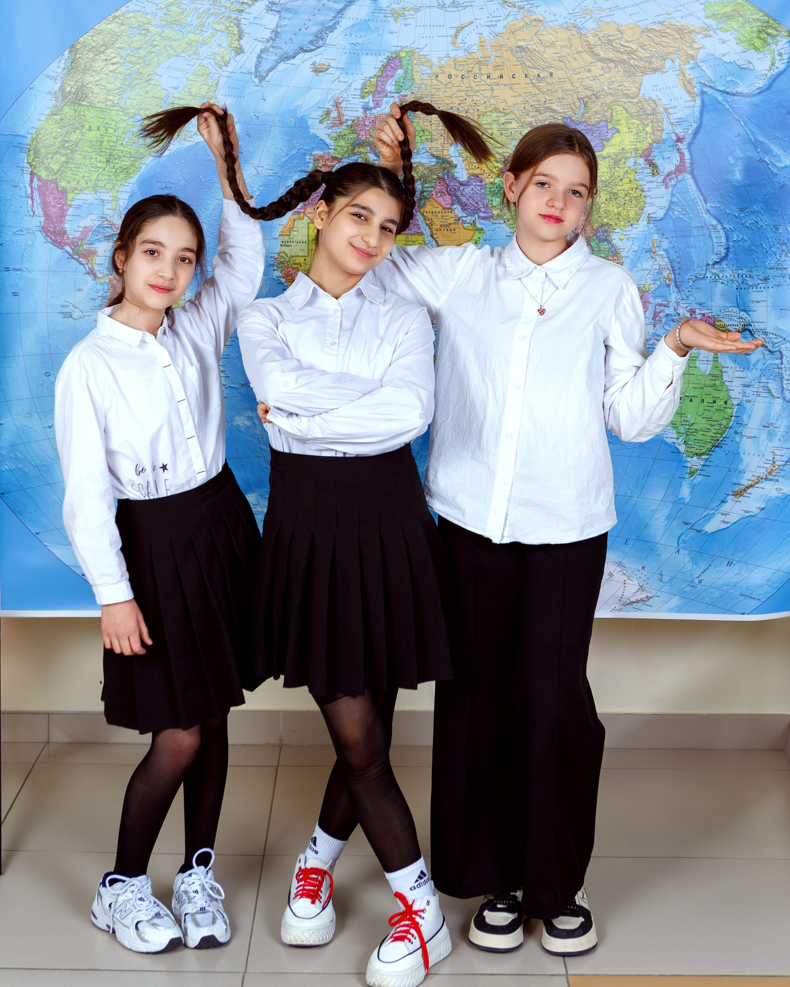 Друзья. Выпускные альбомы и школьный фотограф в Подольске, Троицке, Щербинке, Москве и Московской области