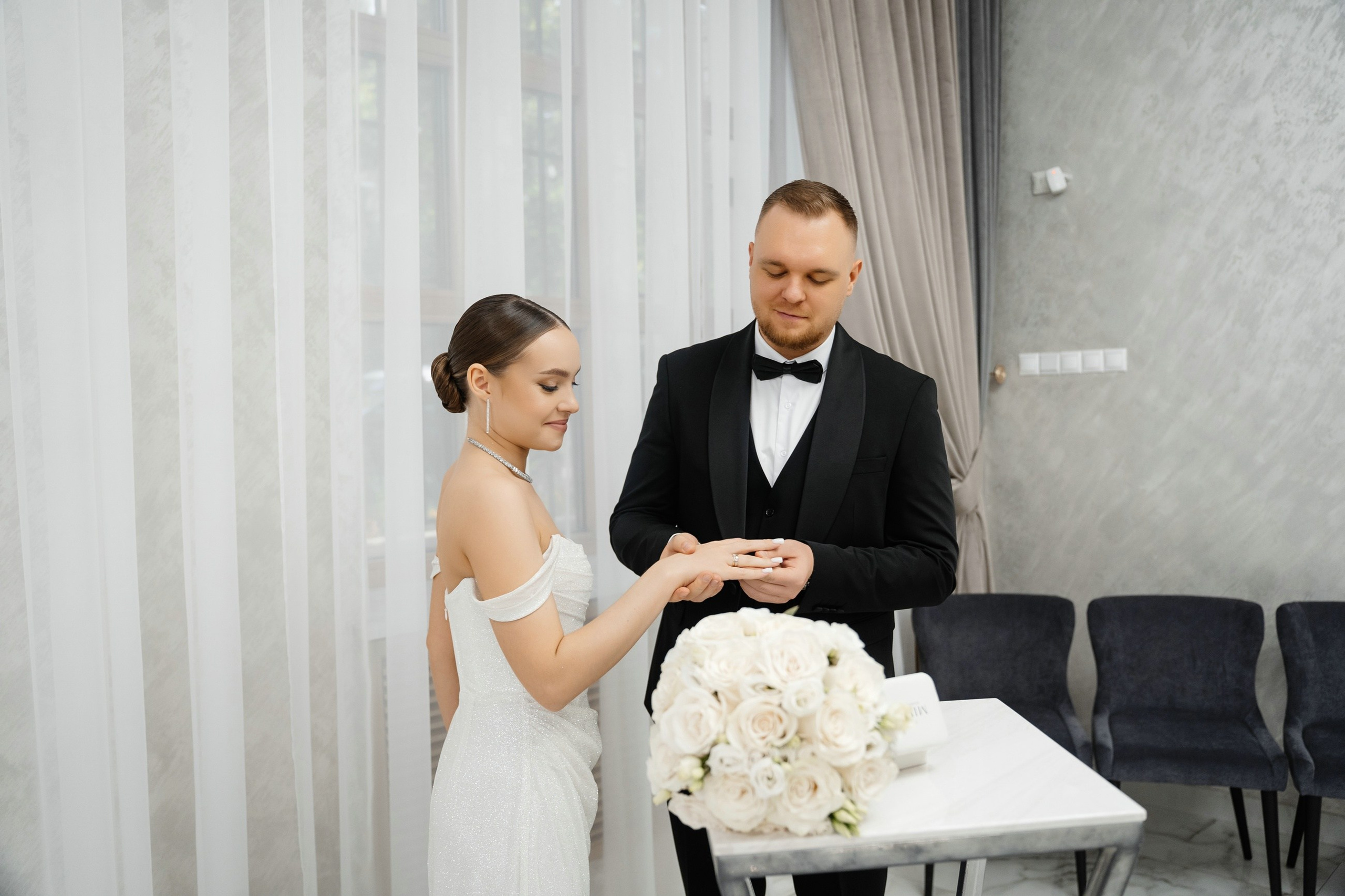 Свадебная фотосессия в парке Архангельское. Свадебный и семейный фотограф в Москве Светлана Зоткина