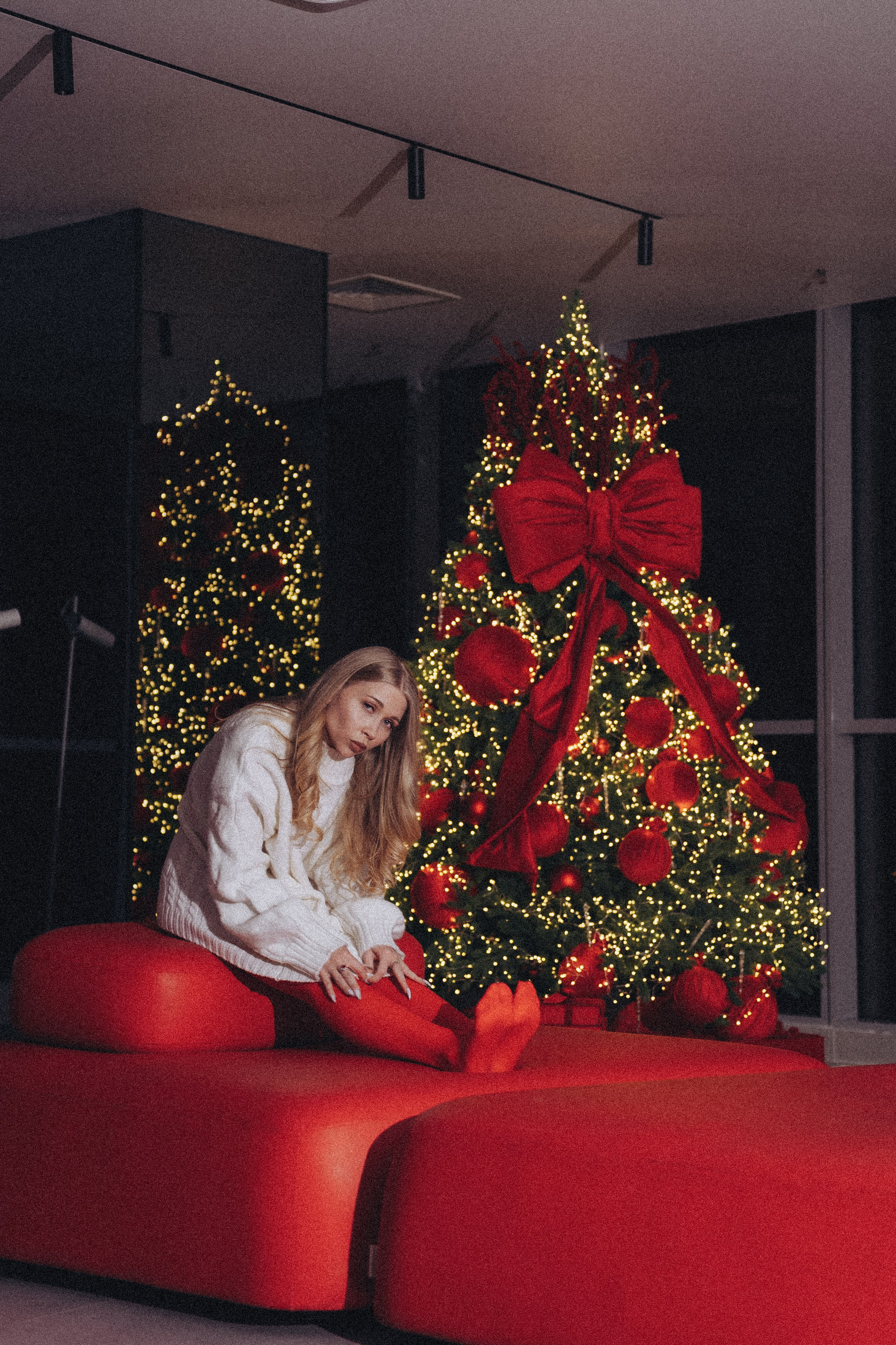 ФОТОСЕССИЯ К НОВОМУ ГОДУ В СТУДИИ С ЕЛОЧКОЙ КРАСИВЫЙ ОБРАЗ. Профессиональный фотограф, Санкт-Петербург — Виктория Богомолова