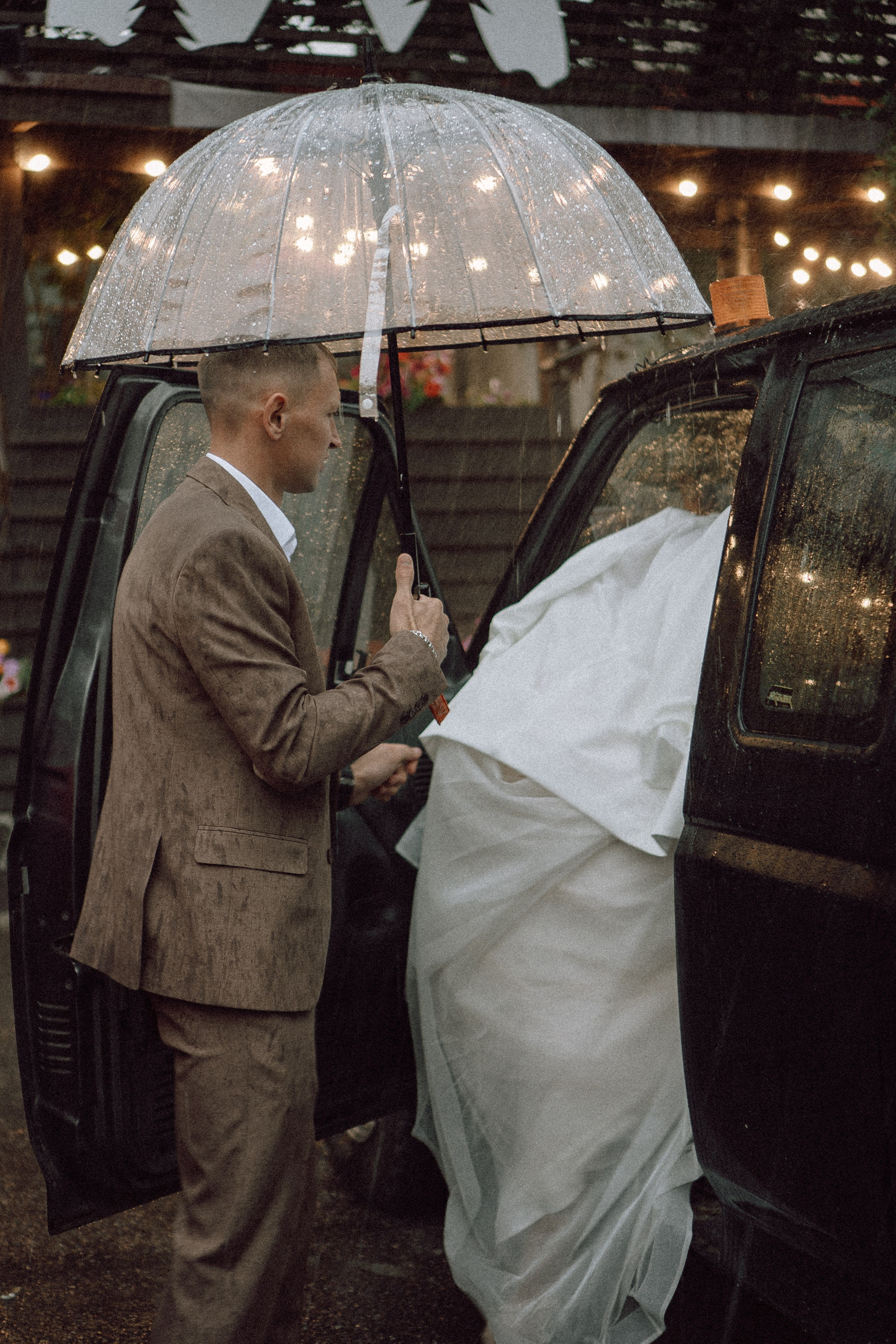 СВАДЕБНАЯ ФОТОСЕССИИЯ ПАРЫ В ГОРОДЕ ПРИОЗЕРСК В СОСНОВОМ ЛЕСУ И С ПИКАПОМ. Профессиональный фотограф, Санкт-Петербург — Виктория Богомолова