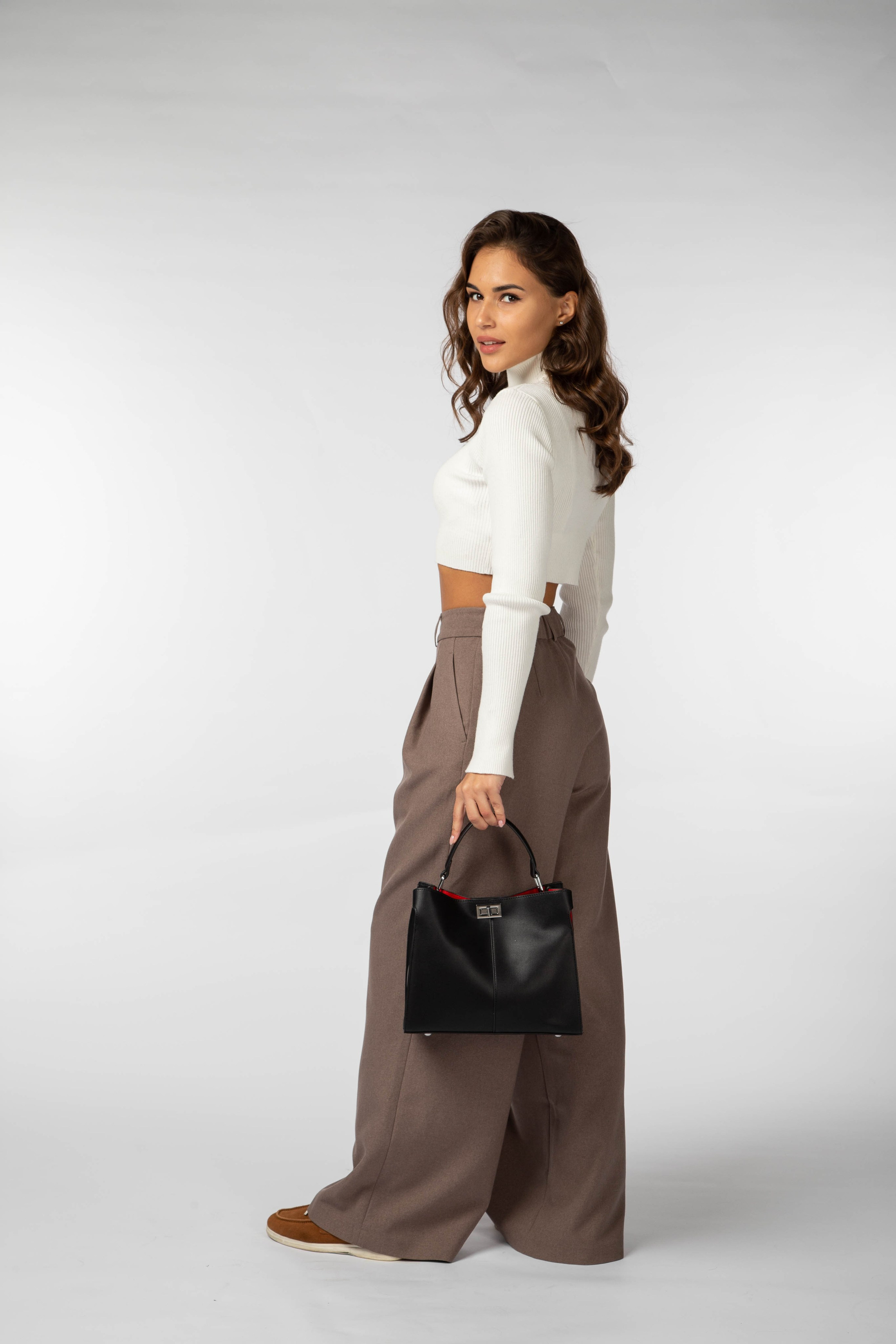 Модельная съемка сумок для брендов в Москве | Фотограф Анна Татаурова. Фотограф Анна Татаурова | Авторская фотосъемка в Москве