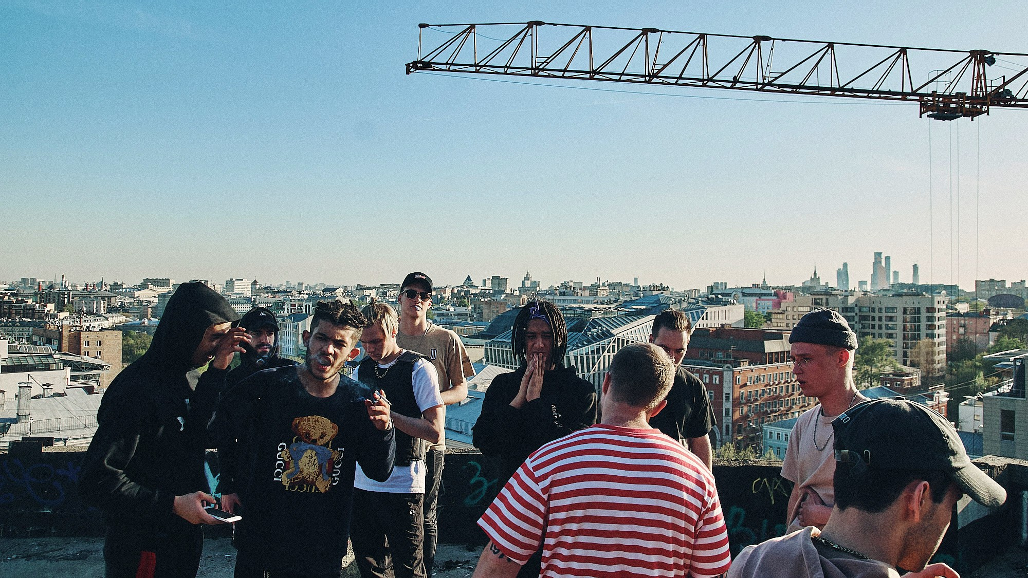 Бэкстейдж клипа — репортажная съёмка закулисья съёмочного дня. Репортажный фотограф в Москве — Дмитрий Тарасов | Съёмка мероприятий, концертов, корпоративов