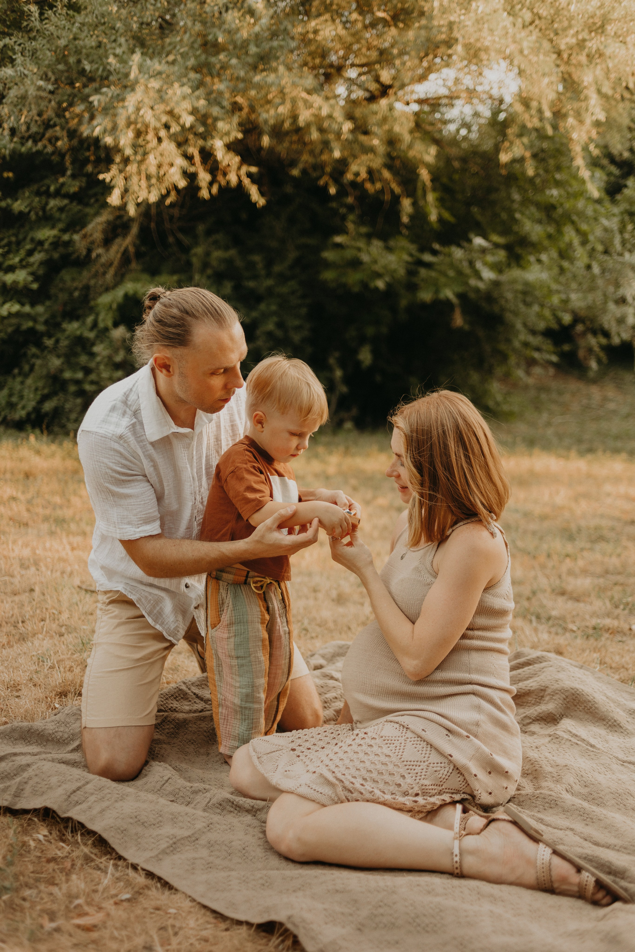 Семейная прогулка в ожидании второго. Фотограф в Краснодаре Евгения Михаевич