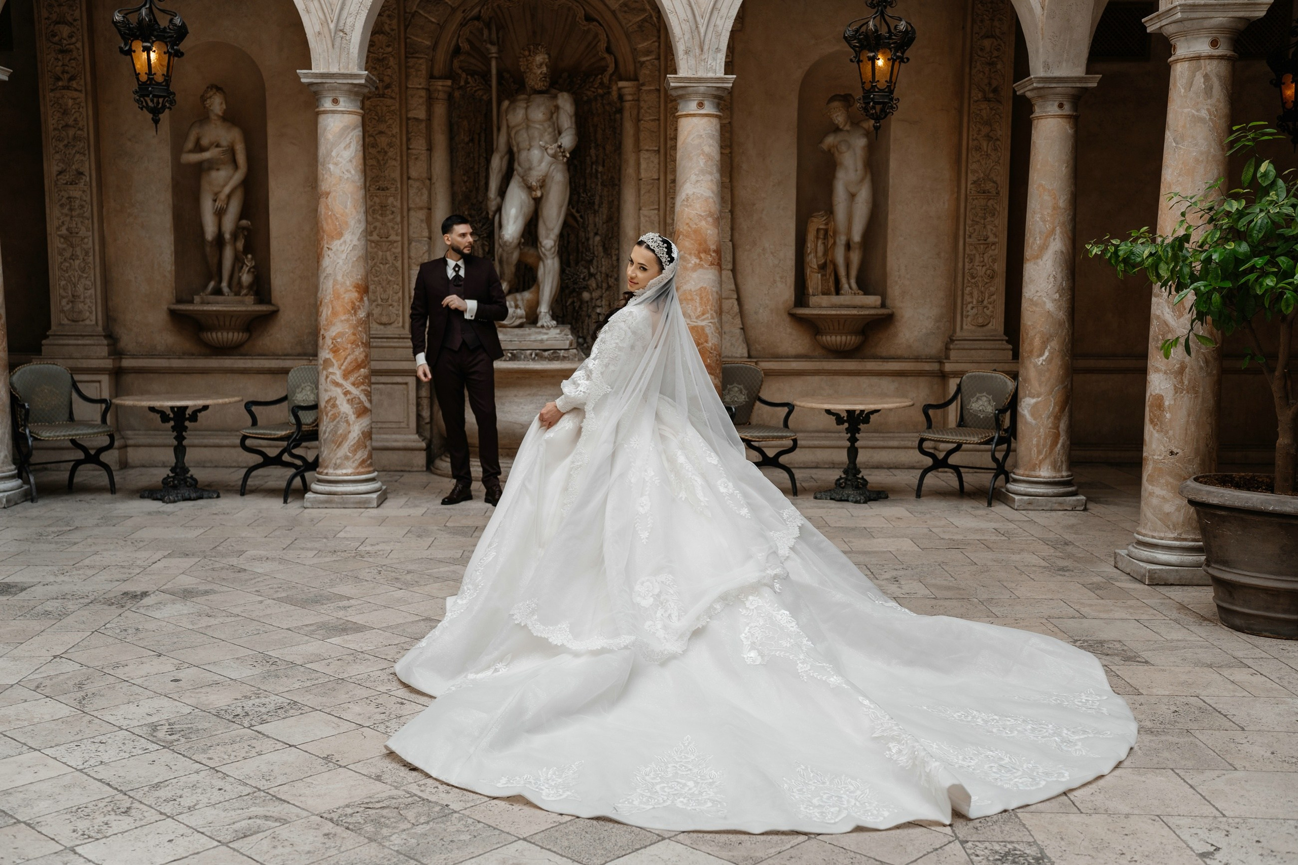 Свадебная фотосессия в ресторане Турандот. Свадебный и семейный фотограф в Москве Светлана Зоткина