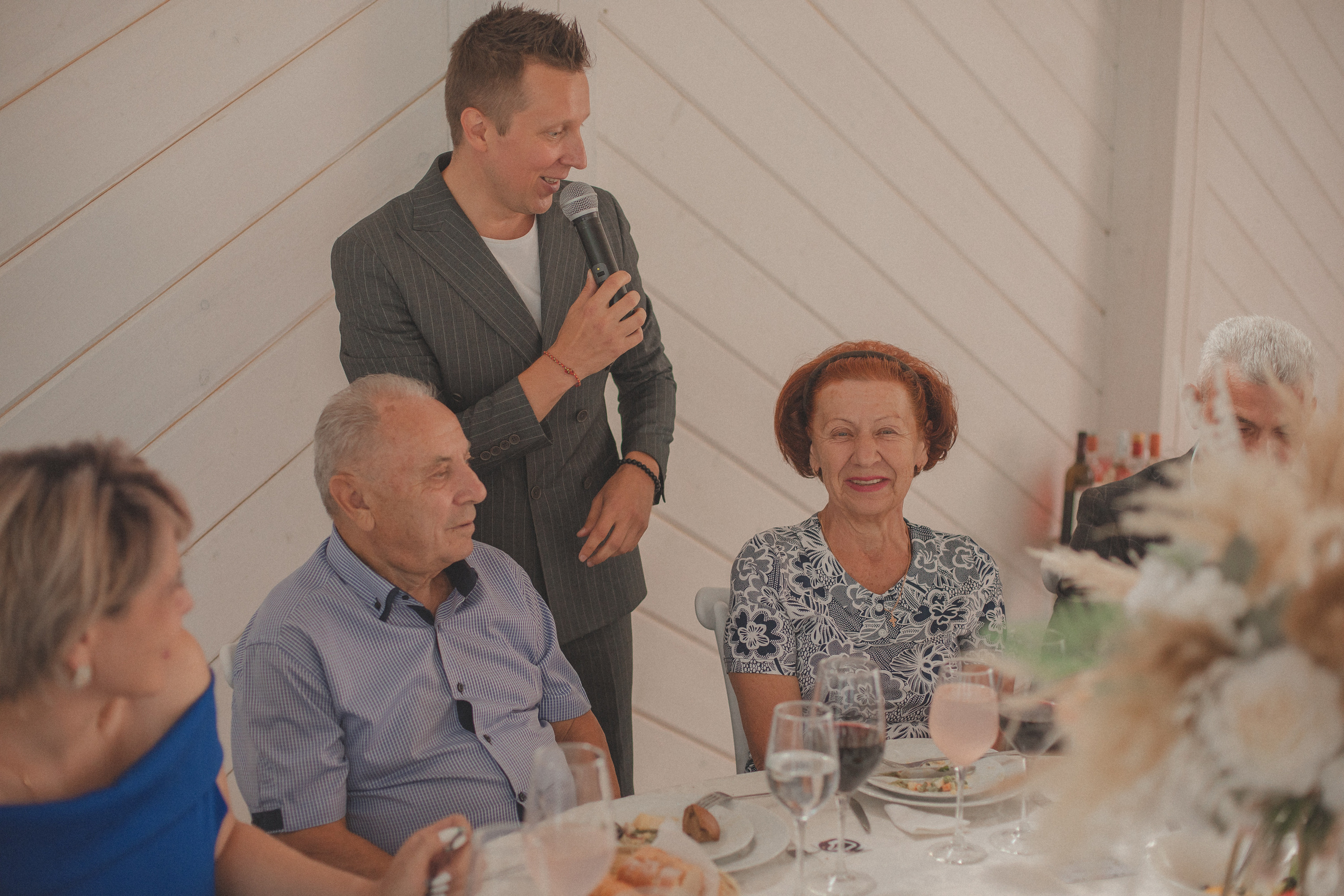 Арина и Вова. Ведущий на свадьбу в Москве Зубков Алексей