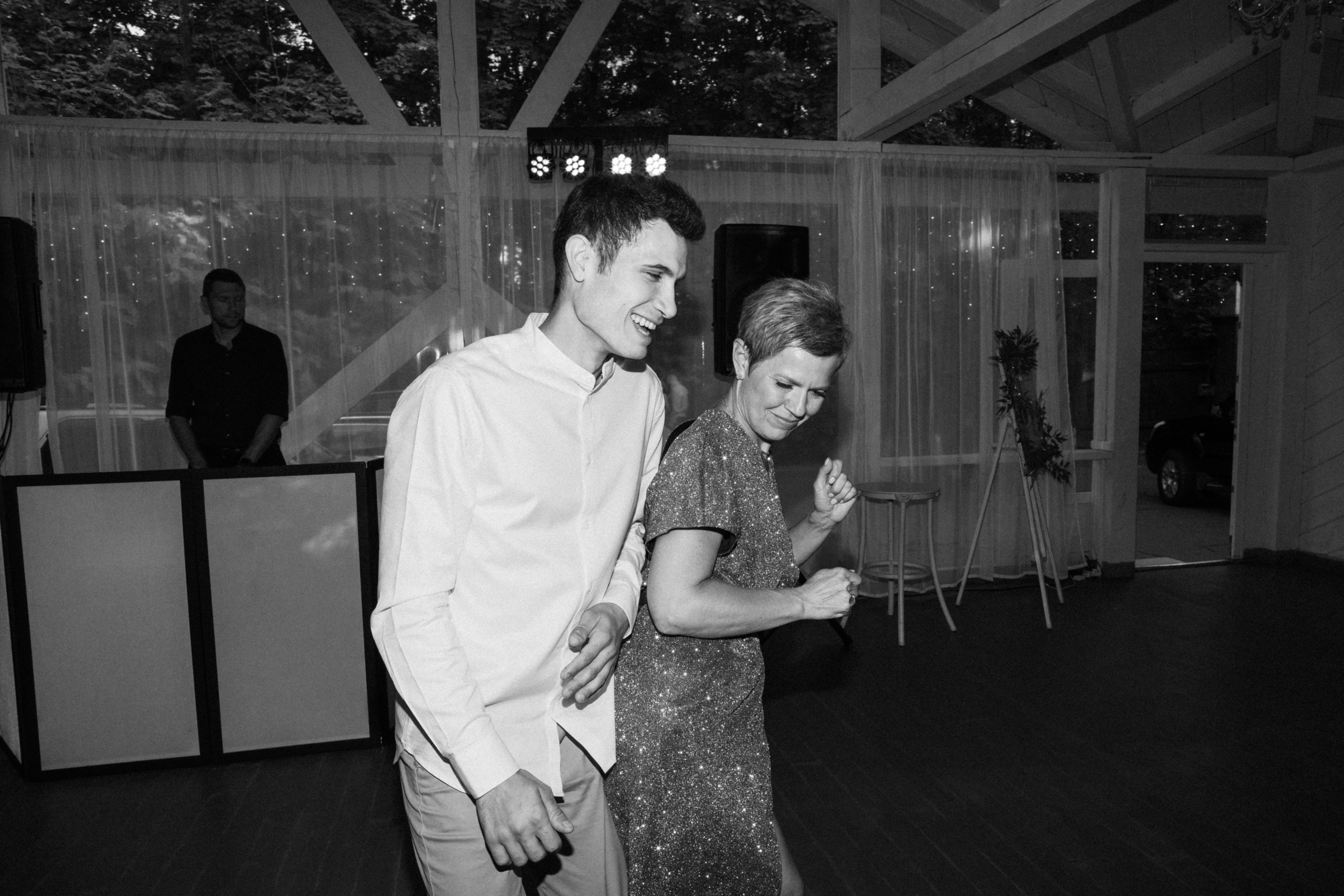 Арина и Вова. Ведущий на свадьбу в Москве Зубков Алексей