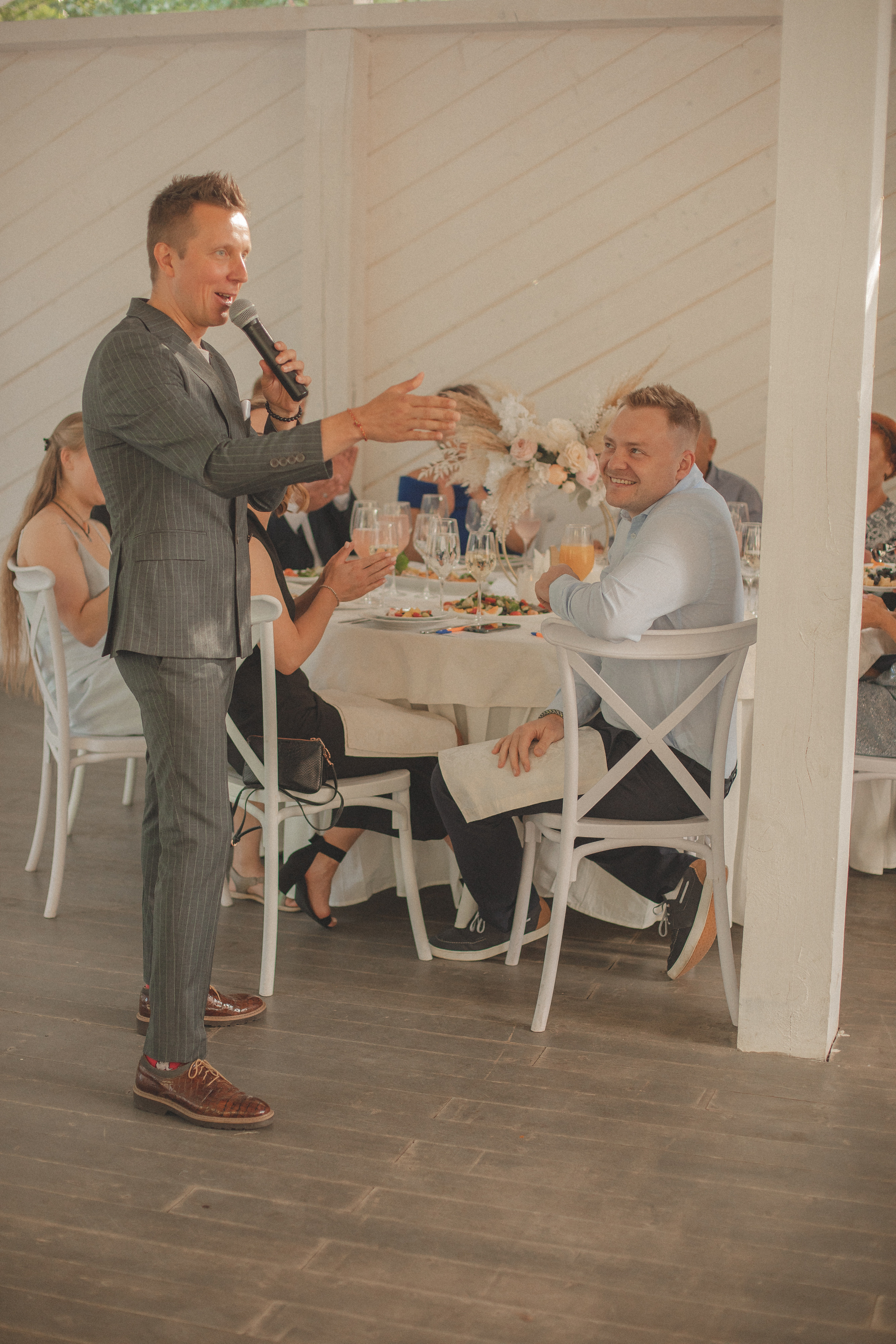 Арина и Вова. Ведущий на свадьбу в Москве Зубков Алексей