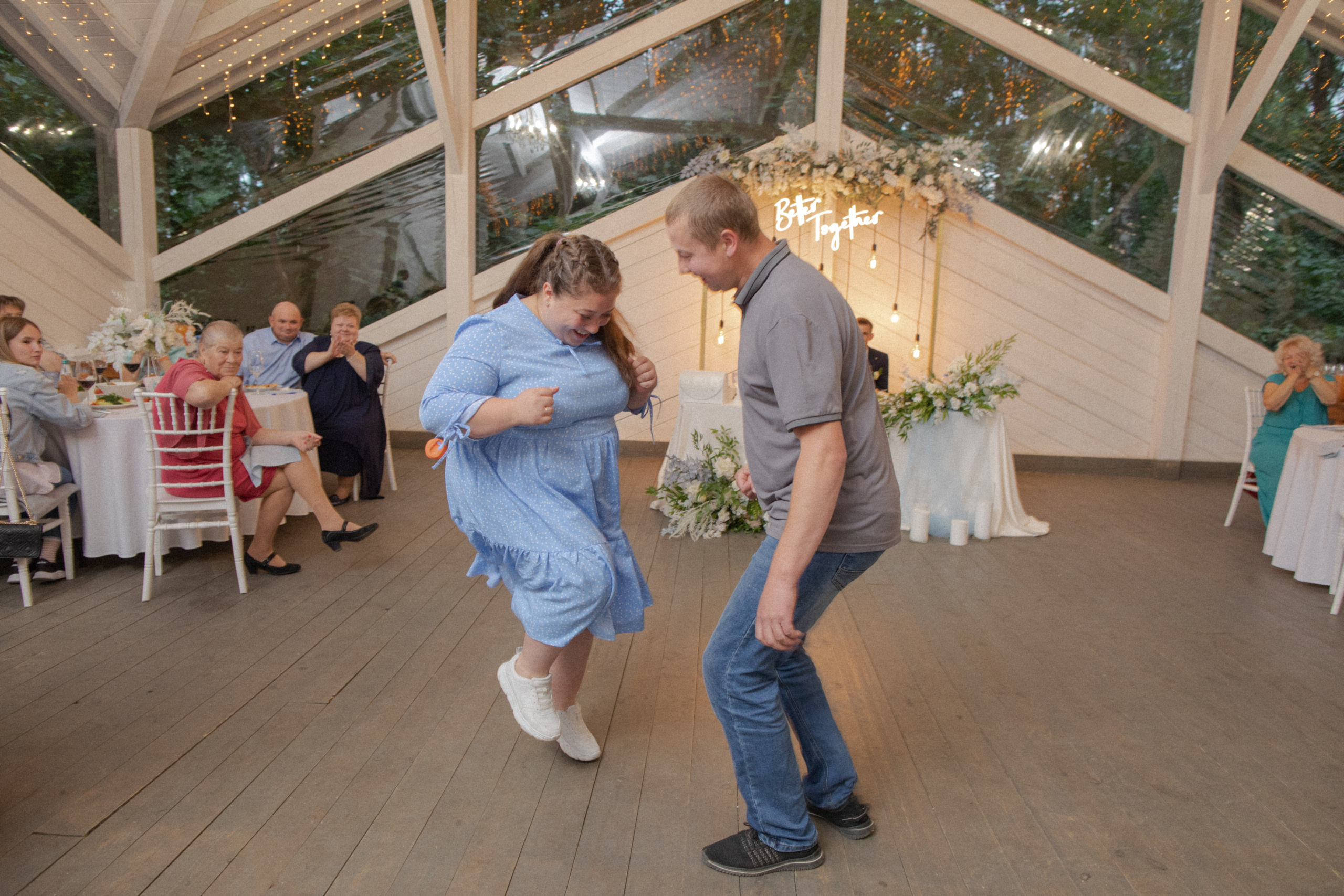 Оля и Серёжа. Ведущий на свадьбу в Москве Зубков Алексей