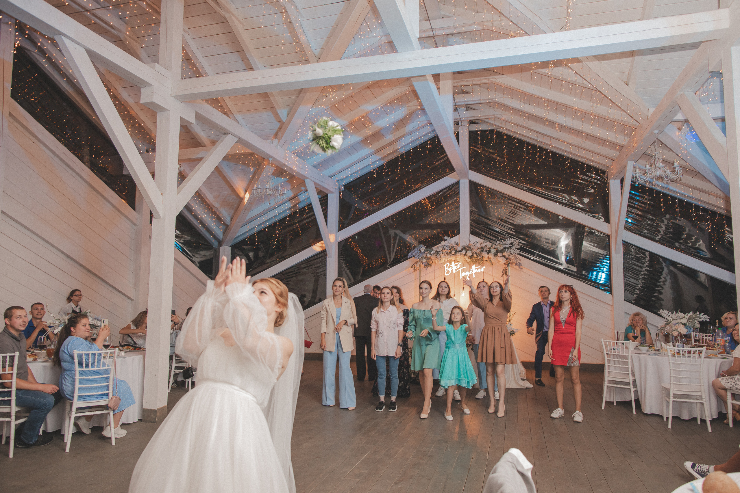 Оля и Серёжа. Ведущий на свадьбу в Москве Зубков Алексей