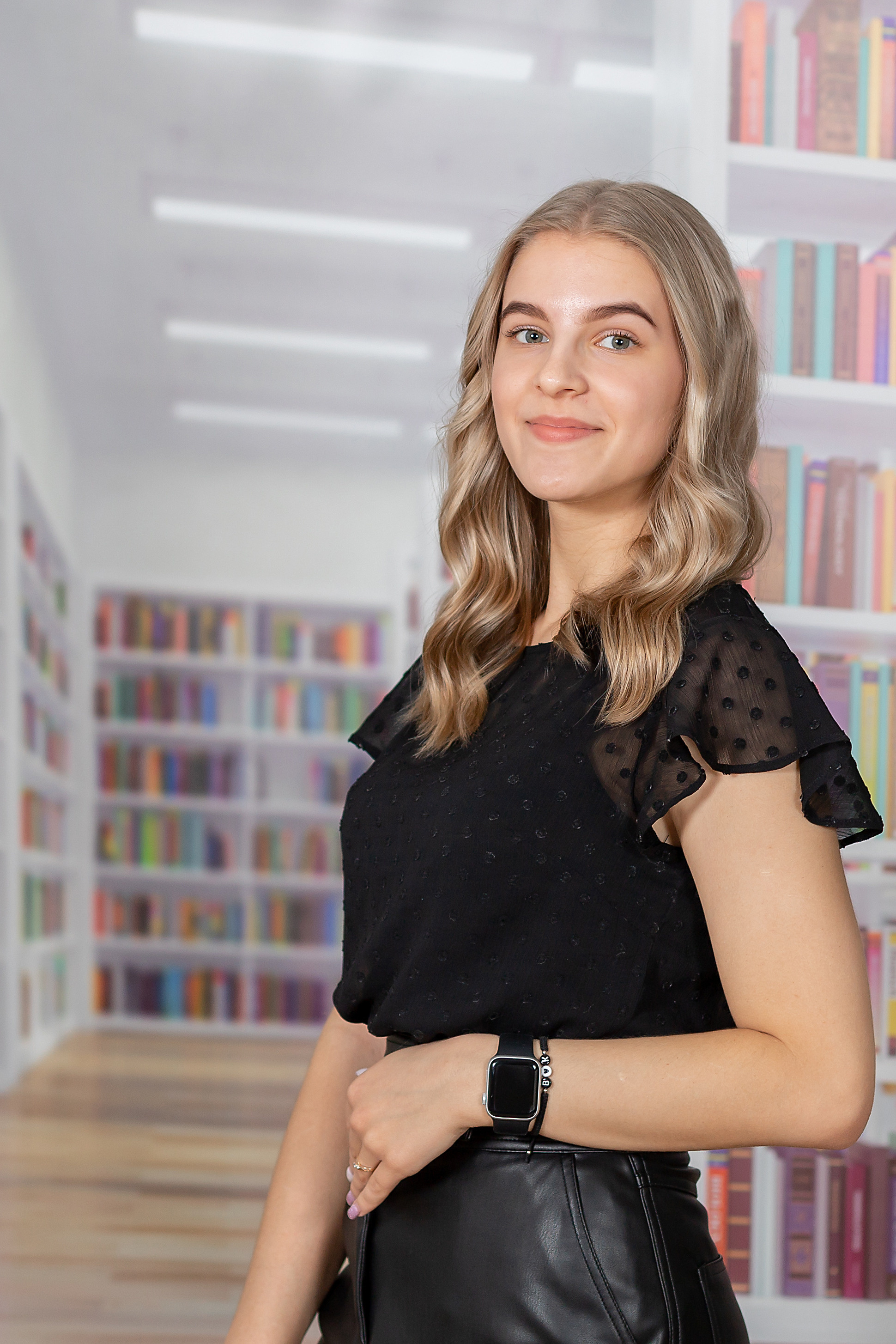 Портретные снимки для школьных выпускных альбомов в Новосибирске. Выпускные альбомы — заказать альбом на выпускной в Новосибирске