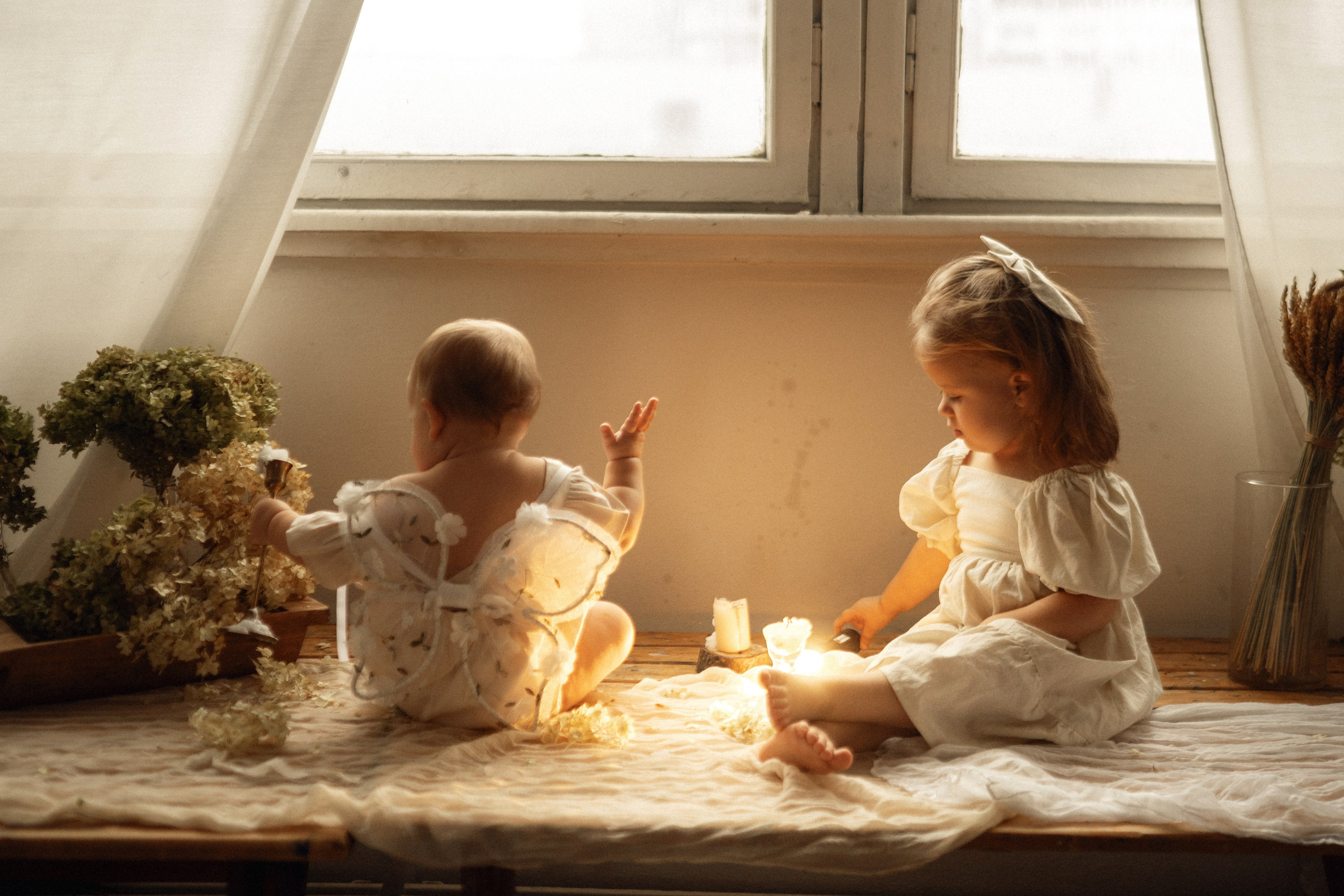 В мастерской художника. Семейный фотограф Москва. Фотограф беременности и материнства Москва