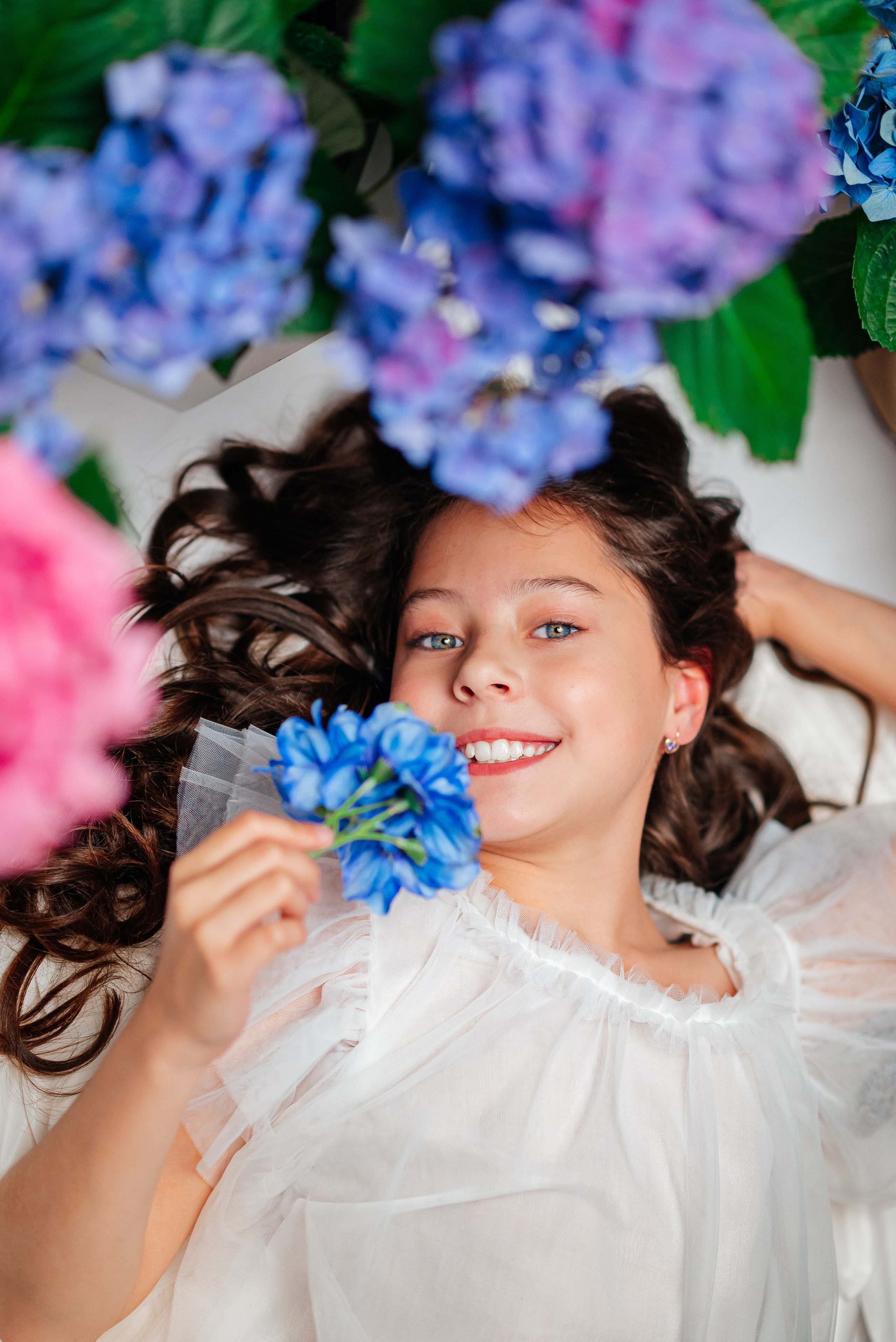 Вероника и гортензии. Семейный фотограф в Краснодаре